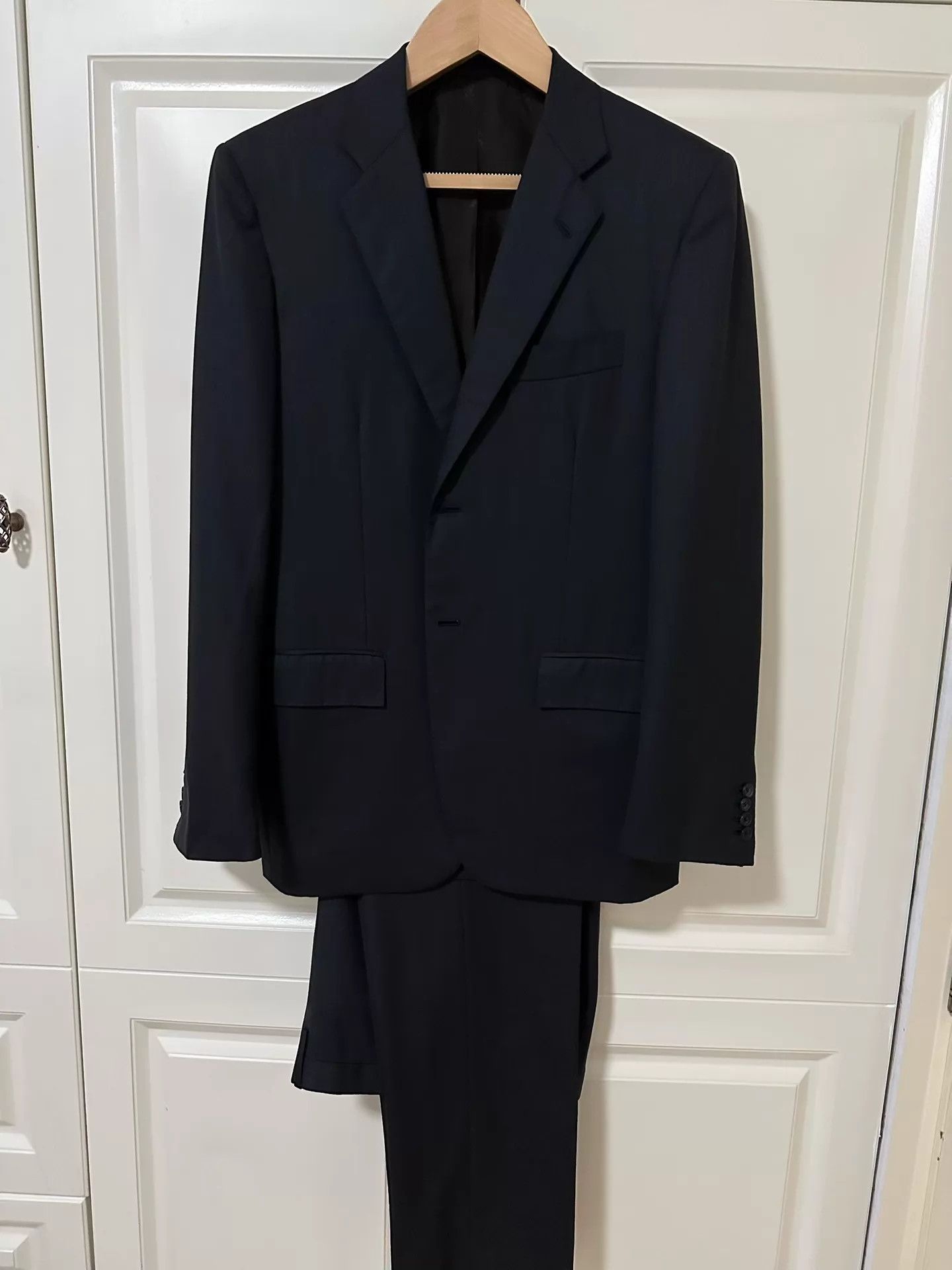 Kiton Kiton New High-Count Wool Suit Charcoal 46/48 Adjustable Size 46R - 1 Thumbnail