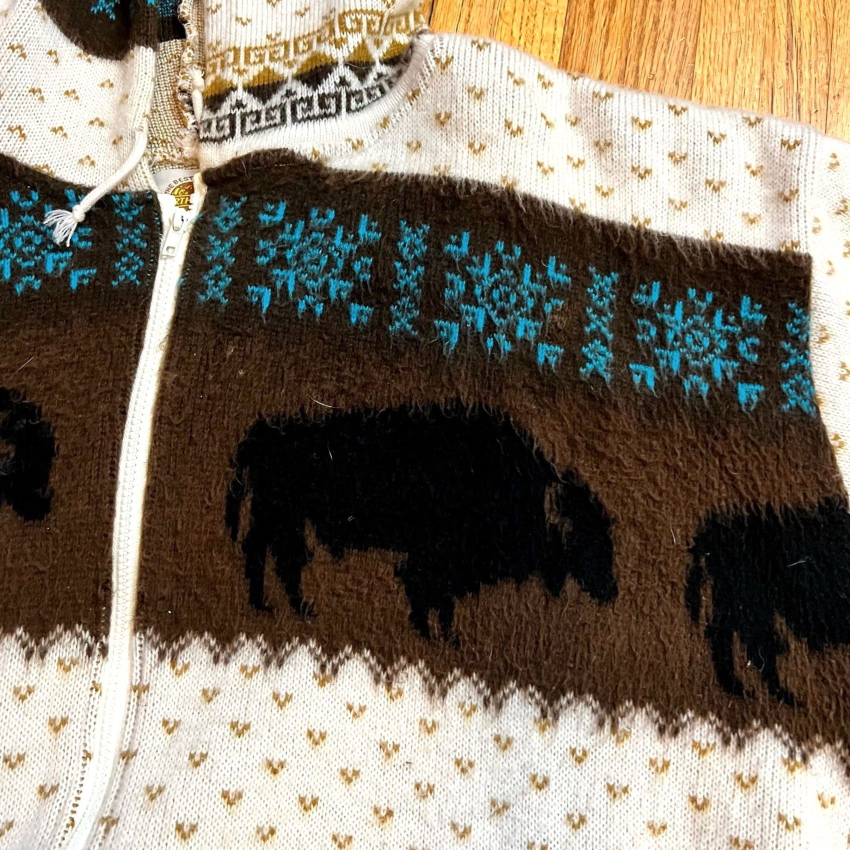 Vintage VINTAGE Earth Ragz Wool Buffalo Zip Up Hoodie Navaho Aztec Coat Overcoat XL Mens Brown Size US XL / EU 56 / 4 - 2 Thumbnail
