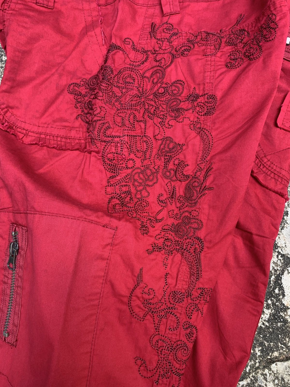 Enyce y2k Enyce Workwear Red Combat Cargo Embroidery Pants Size 27" / US 4 / IT 40 - 9 Thumbnail