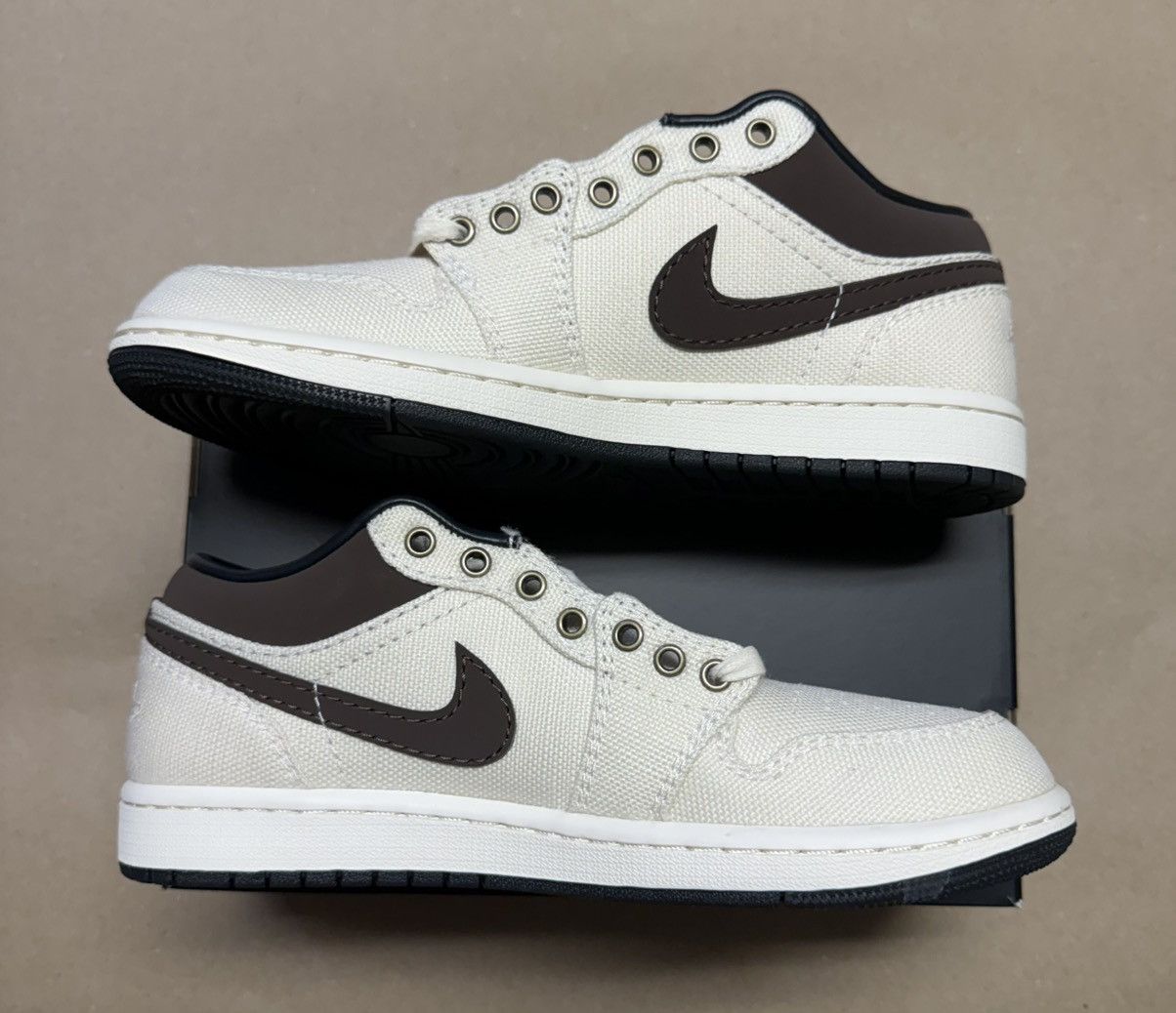Jordan Brand Nike Air Jordan 1 Low PRM Mens Ivory Baroque Brown size 8! Size US 8 / EU 41 - 2 Thumbnail