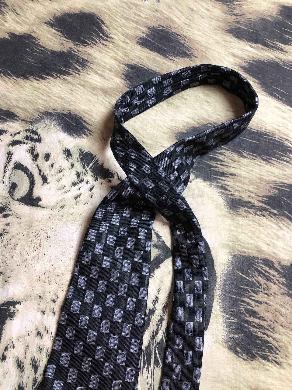 Valentino VALENTINO VINTAGE Abstract Link Plaid Design Size ONE SIZE - 8 Thumbnail