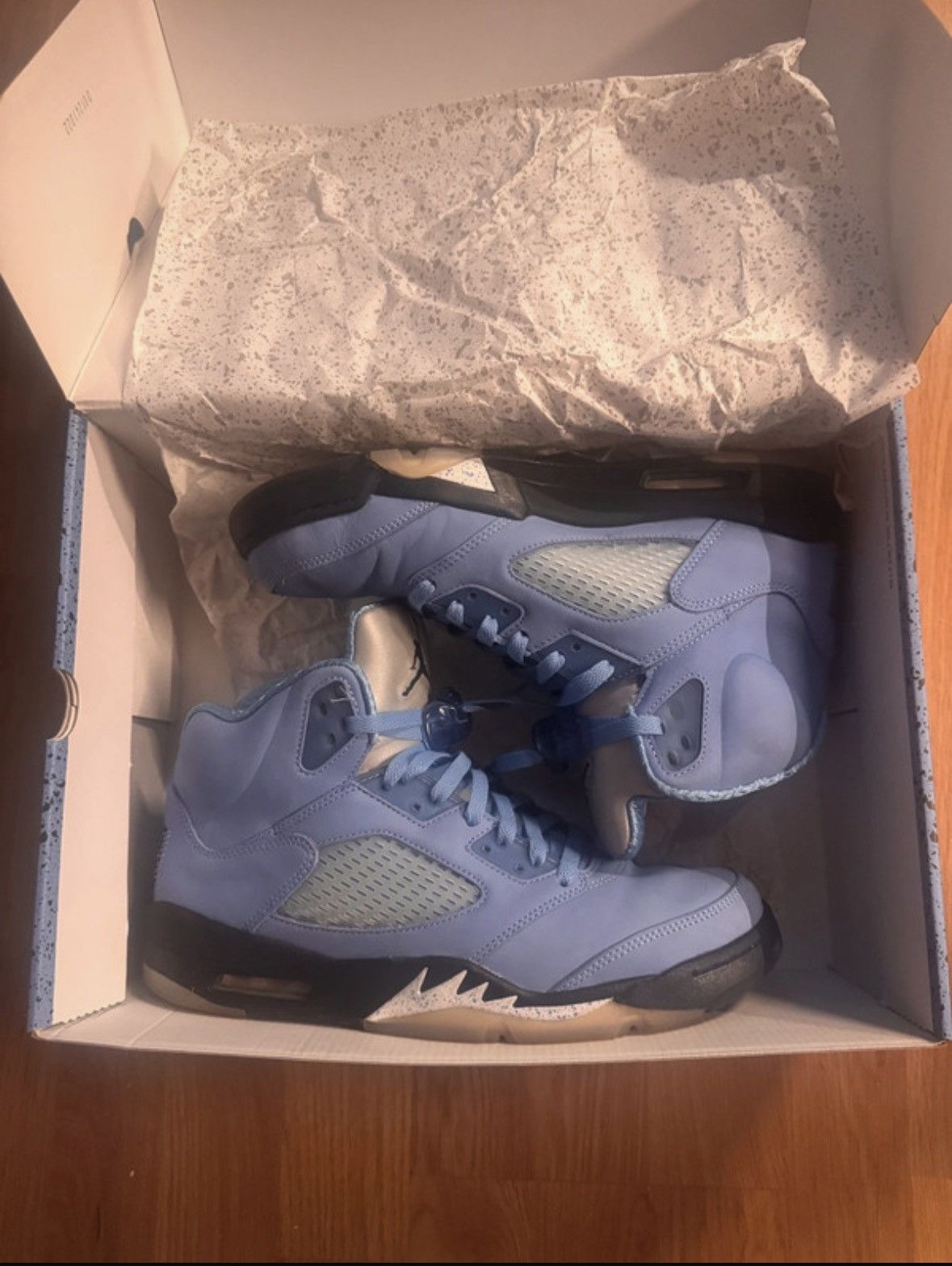 Jordan Brand Jordan 5 UNC Blue Size US 9.5 / EU 42-43 - 5 Thumbnail