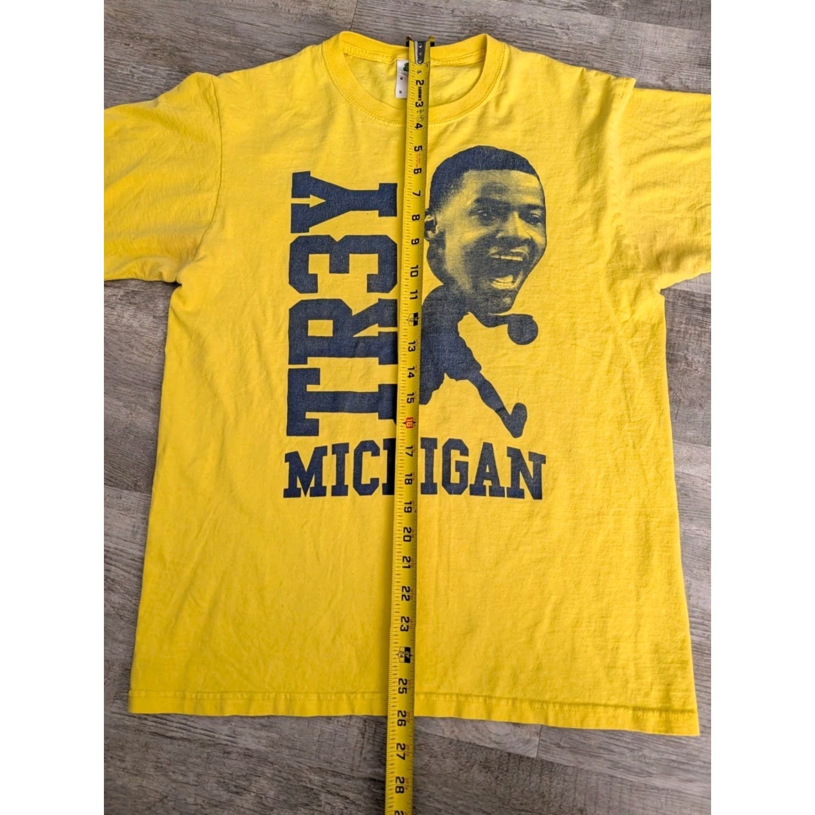 Fruit Of The Loom VINTAGE Trey Burke Tr3y Big head Michigan Wolverines Yellow Tee Shirt Rare VHTF Size M Size US M / EU 48-50 / 2 - 7 Thumbnail