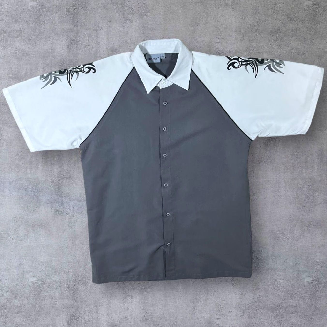 Vintage Identic Goth Y2K Tribal Graphic Grey White Polyester Shirt S Mens Small Button-Up Casual 100% Polyester 00s Size US S / EU 44-46 / 1 - 2 Thumbnail