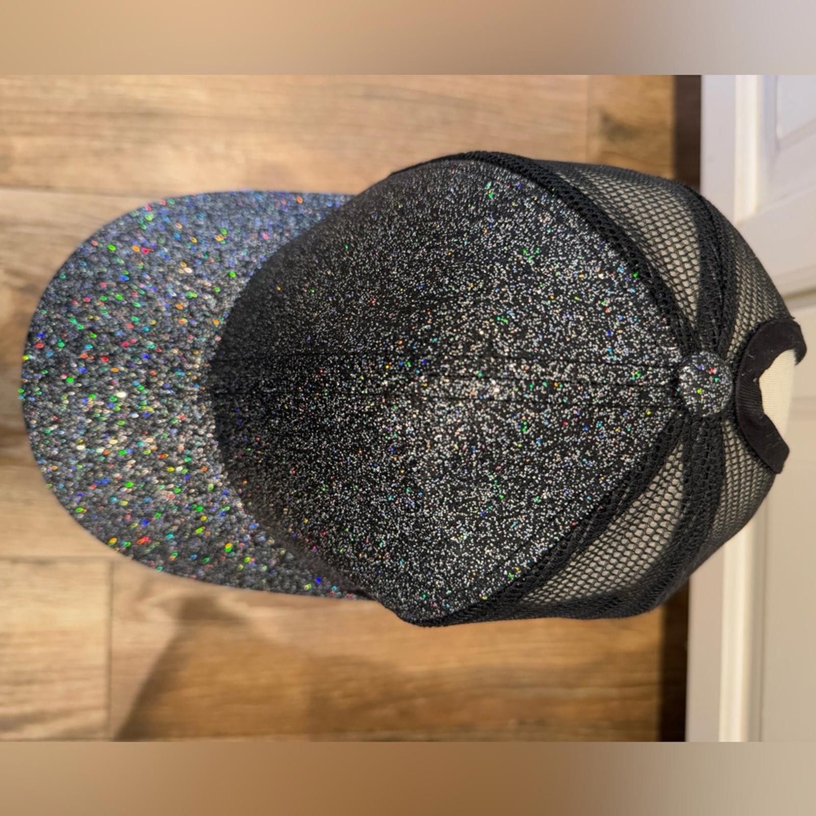 Other Silver Glittery snap back hat black trim and mesh Size ONE SIZE - 5 Thumbnail