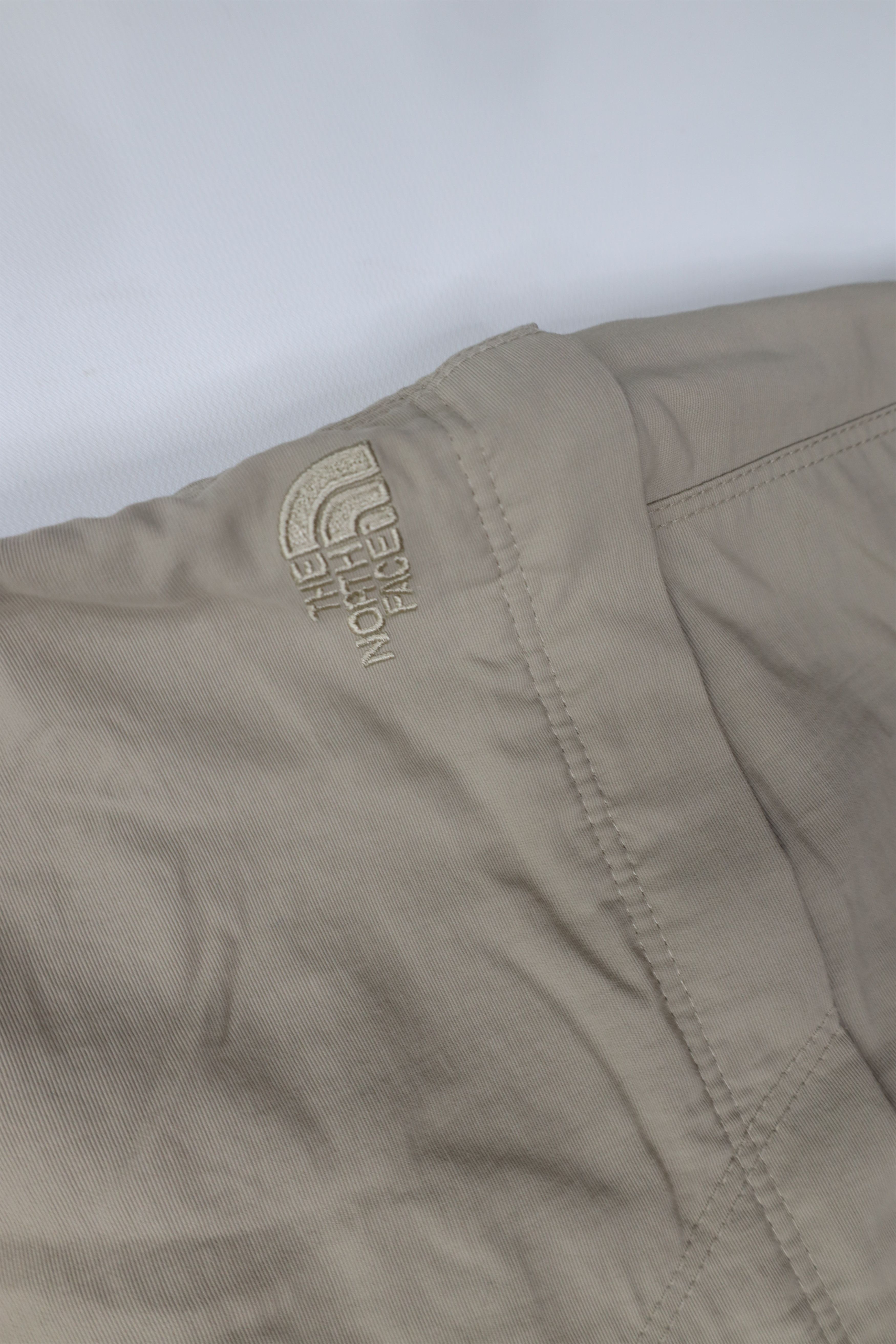 The North Face Vintage The North Face Wide Leg Cargo Pants Shorts Size US 38 / EU 54 - 8 Thumbnail