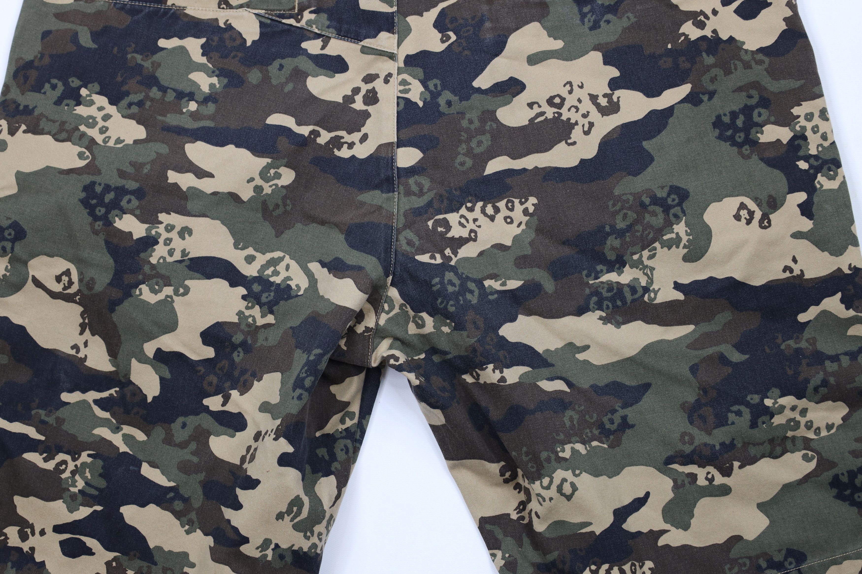 Vintage × Volcom Vintage Volcom Camouflage Skateboarding Chino Shorts Cotton Size US 38 / EU 54 - 11 Thumbnail