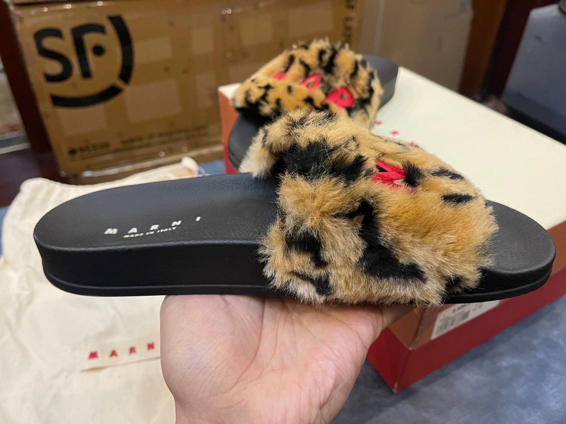 Marni Marni Leopard Print Fur Slippers 42 Size US 9 / EU 42 - 3 Thumbnail
