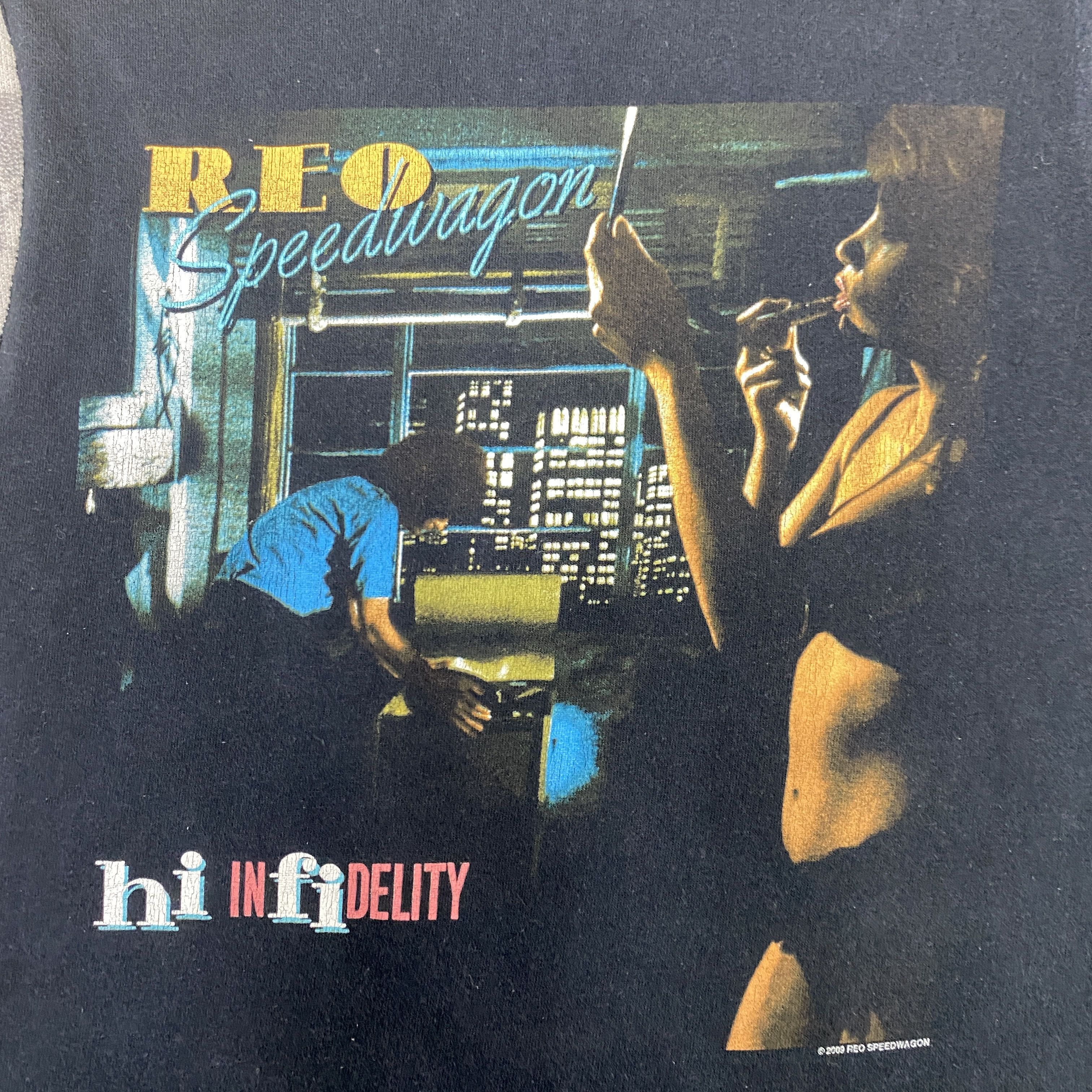 Band Tees Vintage REO SPEEDWAGON HI INFIDELITY Small Shirt - M017 Size US S / EU 44-46 / 1 - 4 Thumbnail