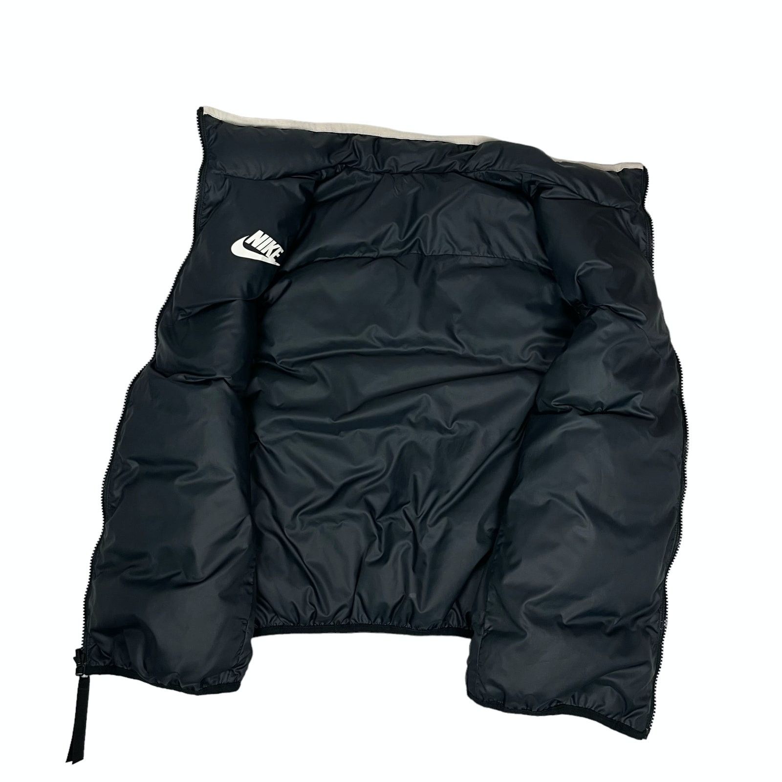 Nike Nike Women Black/White Full Zip Reversible Down Fill Vest XL Size XL / US 12-14 / IT 48-50 - 5 Thumbnail