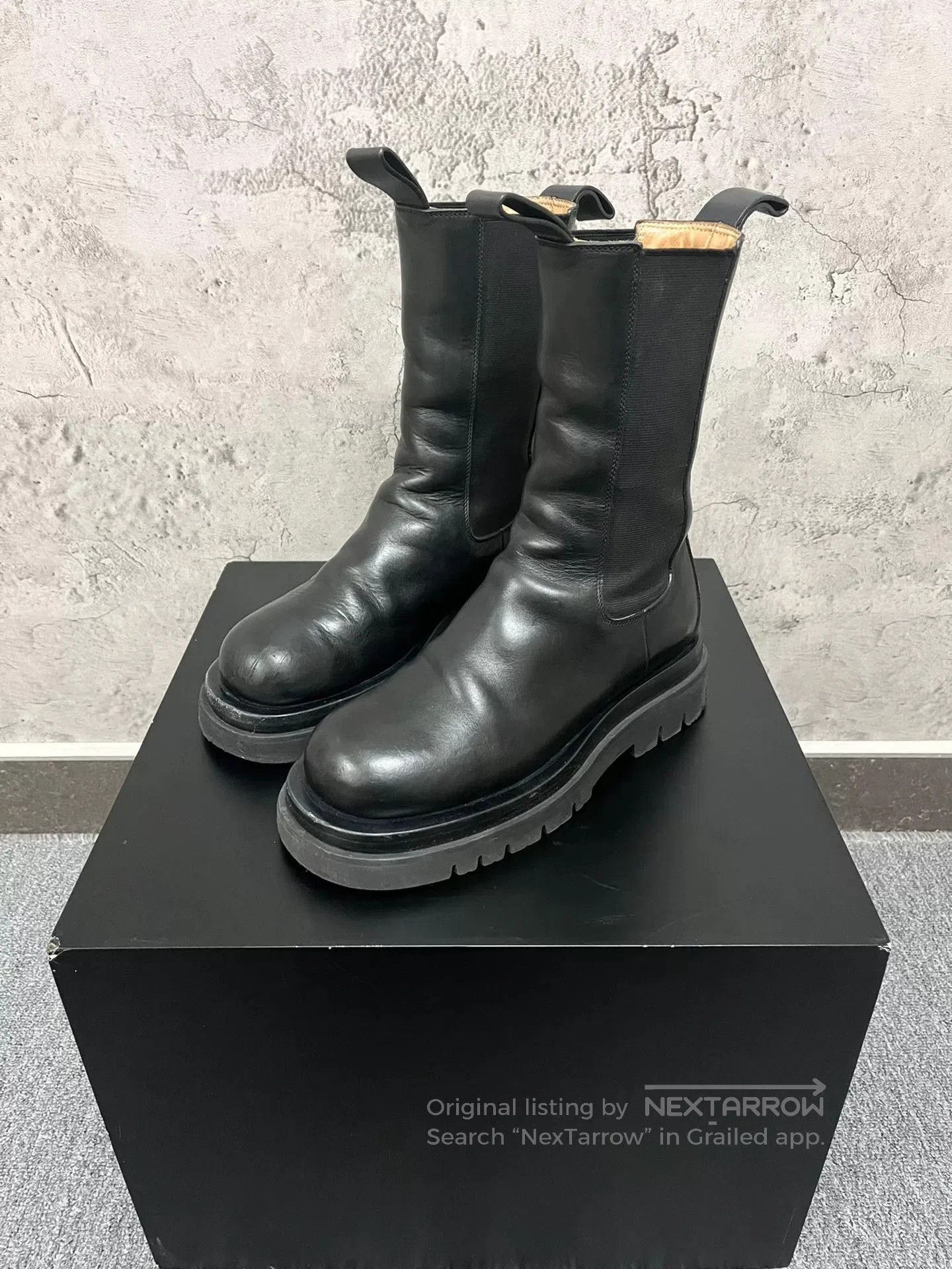 Bottega Veneta Bottega Veneta Lug Sole Chelsea Boots. Size US 7 / IT 37 - 1 Thumbnail