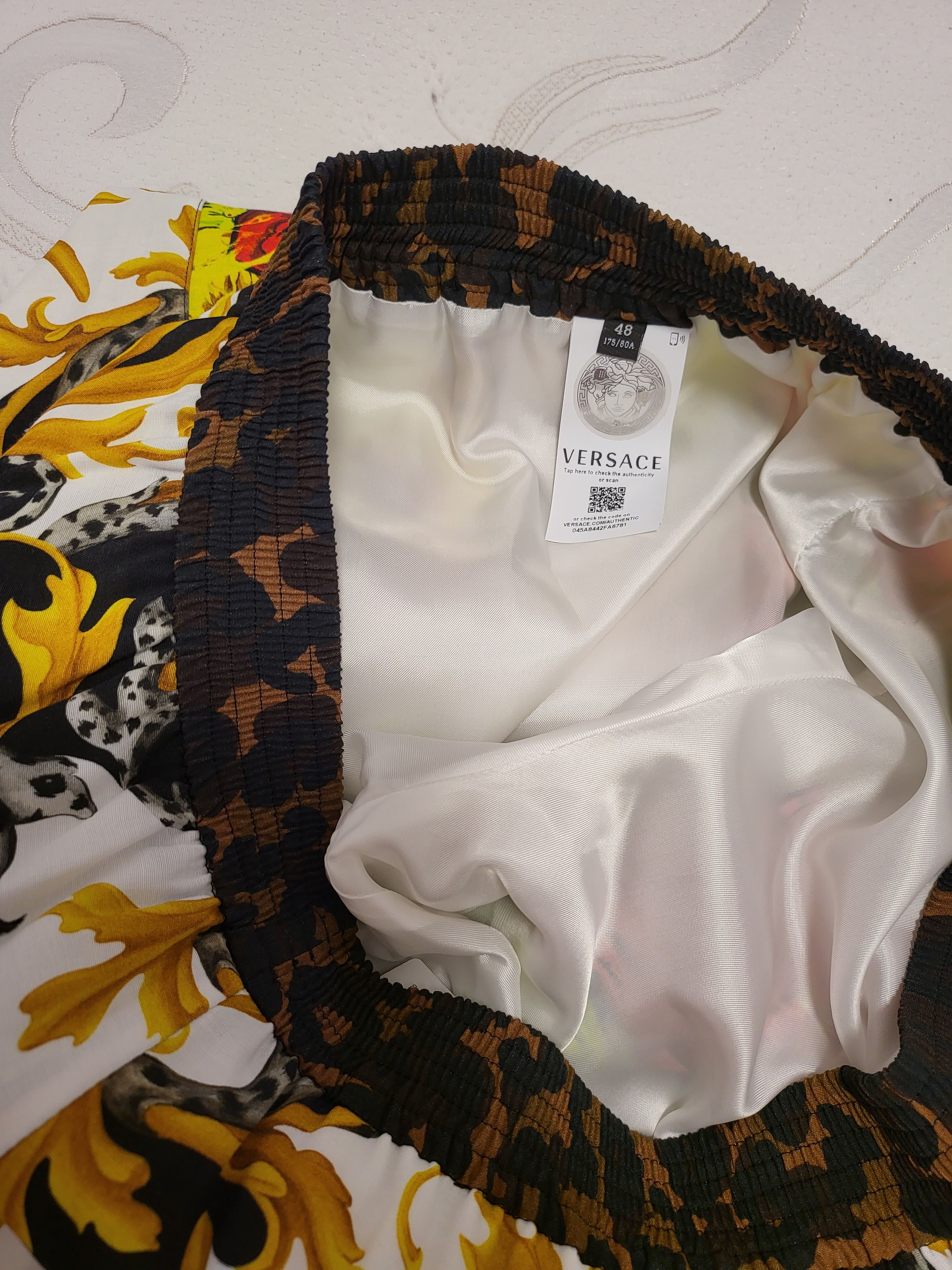 Versace Two Face Floral & Baroque Print Shorts Size US 32 / EU 48 - 6 Thumbnail
