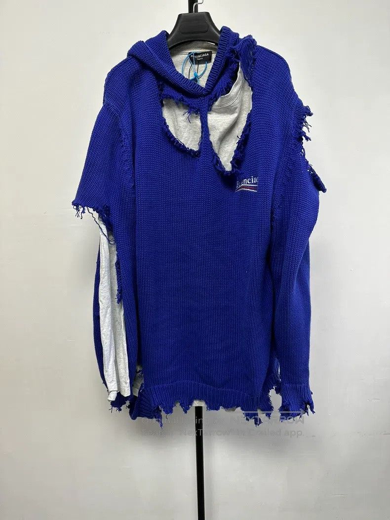 Balenciaga Balenciaga Classic Letter Embroidered Hole Hooded Sweater Size US XS / EU 42 / 0 - 1 Thumbnail