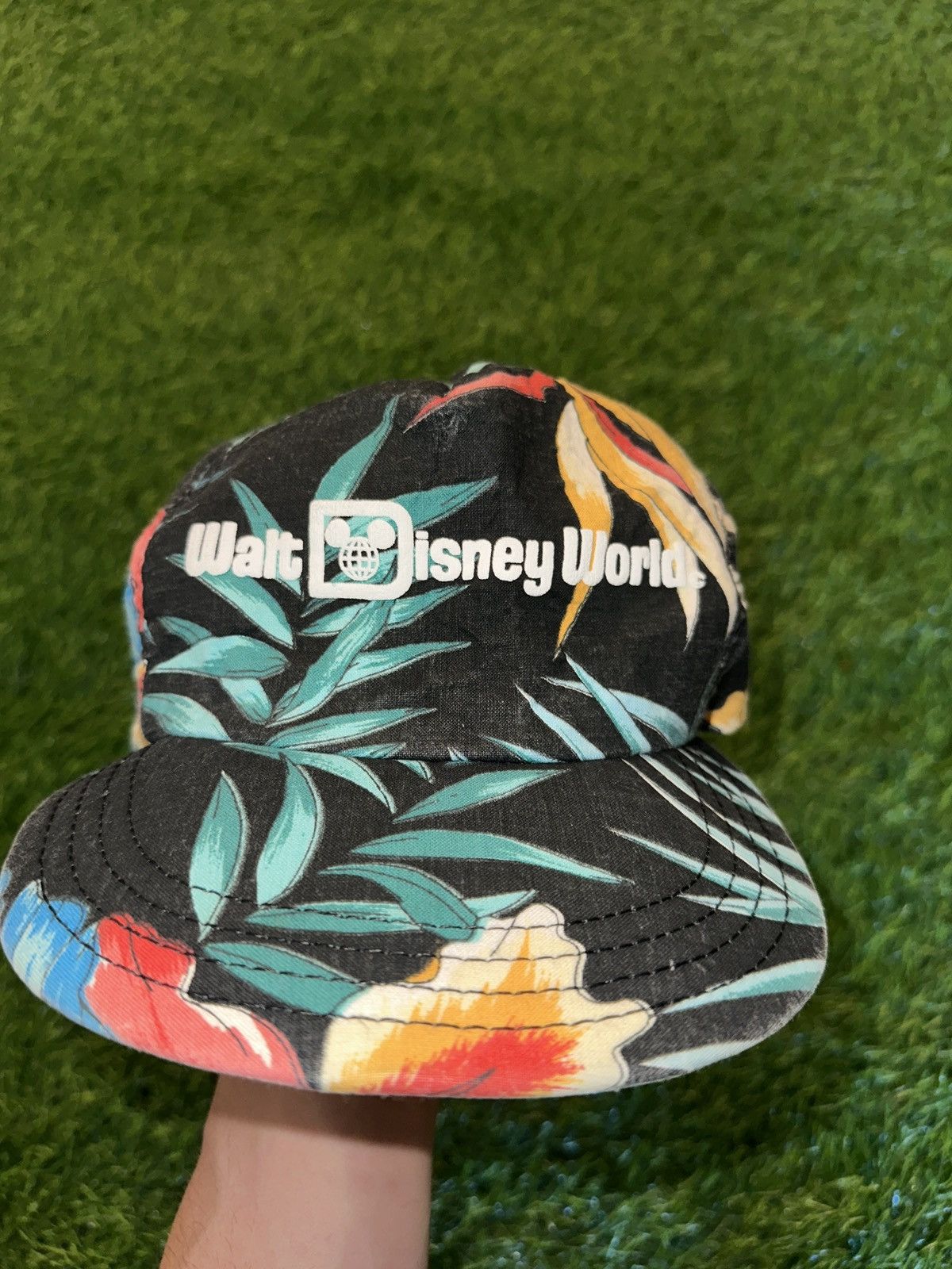 Disney Vintage walt disney world tropical mickey snapback hat Size ONE SIZE - 2 Thumbnail