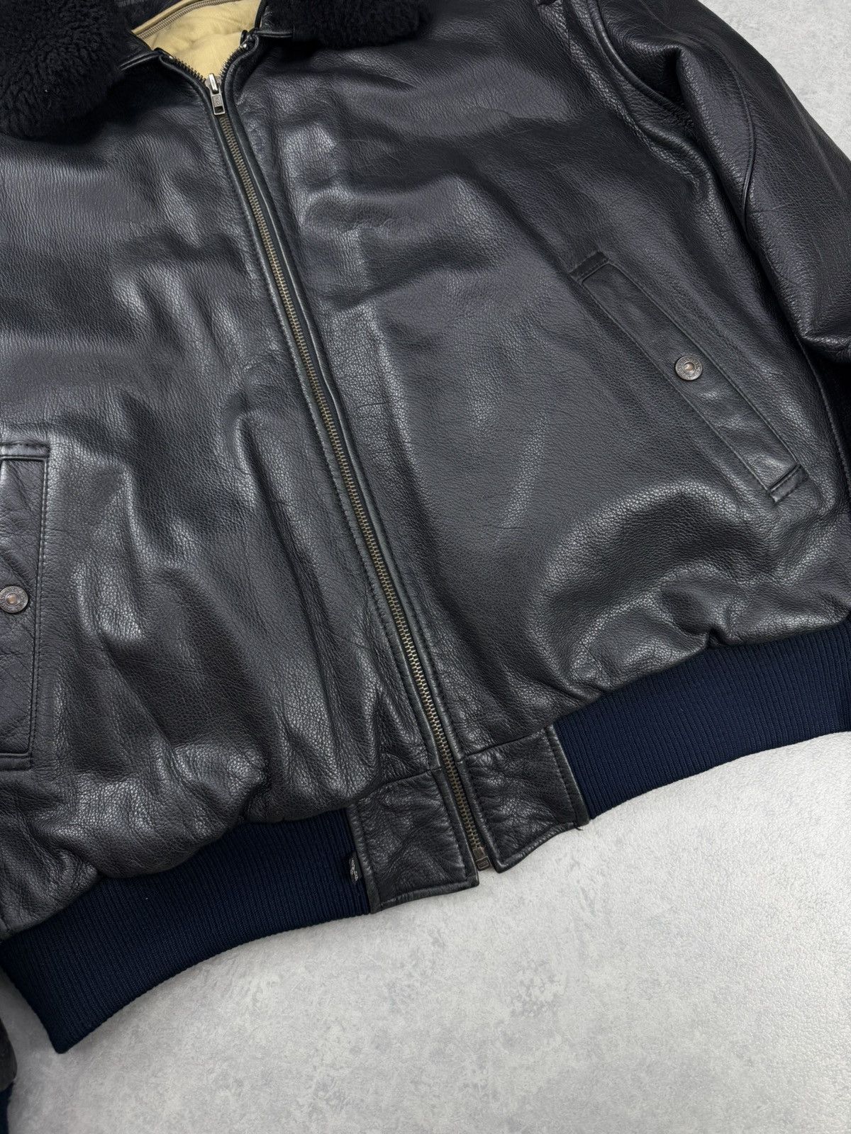 Levi's Vintage Clothing Vintage Levis Black Leather Aviator Bomber Jacket Size L Size US L / EU 52-54 / 3 - 5 Thumbnail