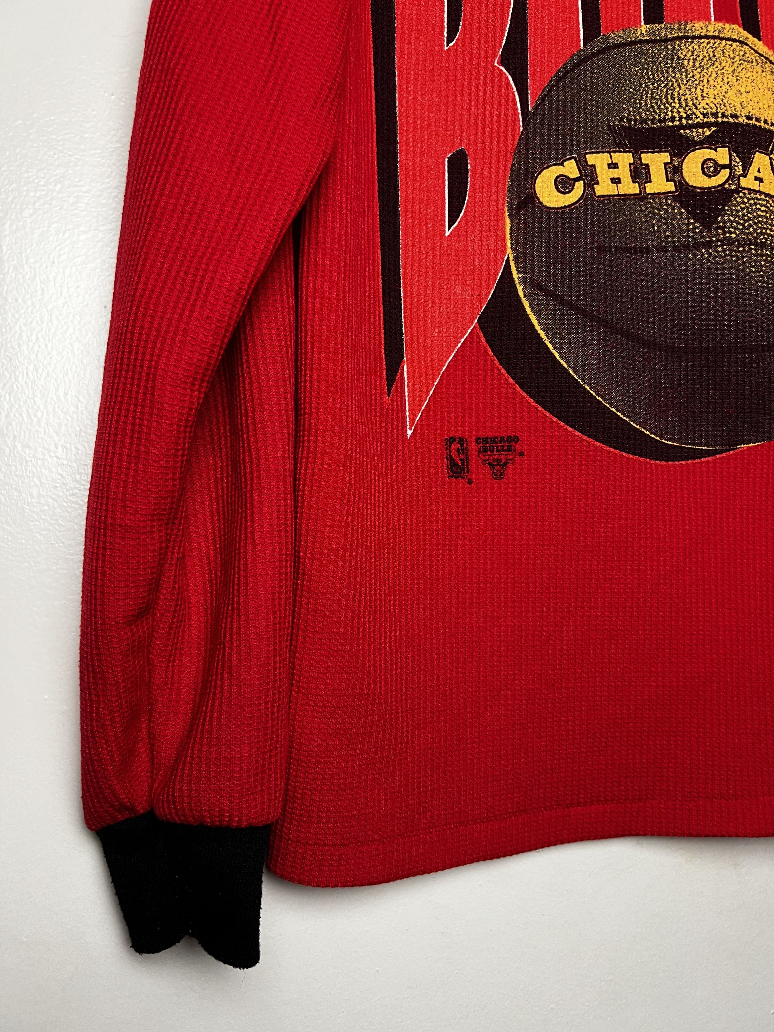 Vintage Vintage Chicago Bulls Logo Long Sleeve Thermal Size US S / EU 44-46 / 1 - 7 Thumbnail