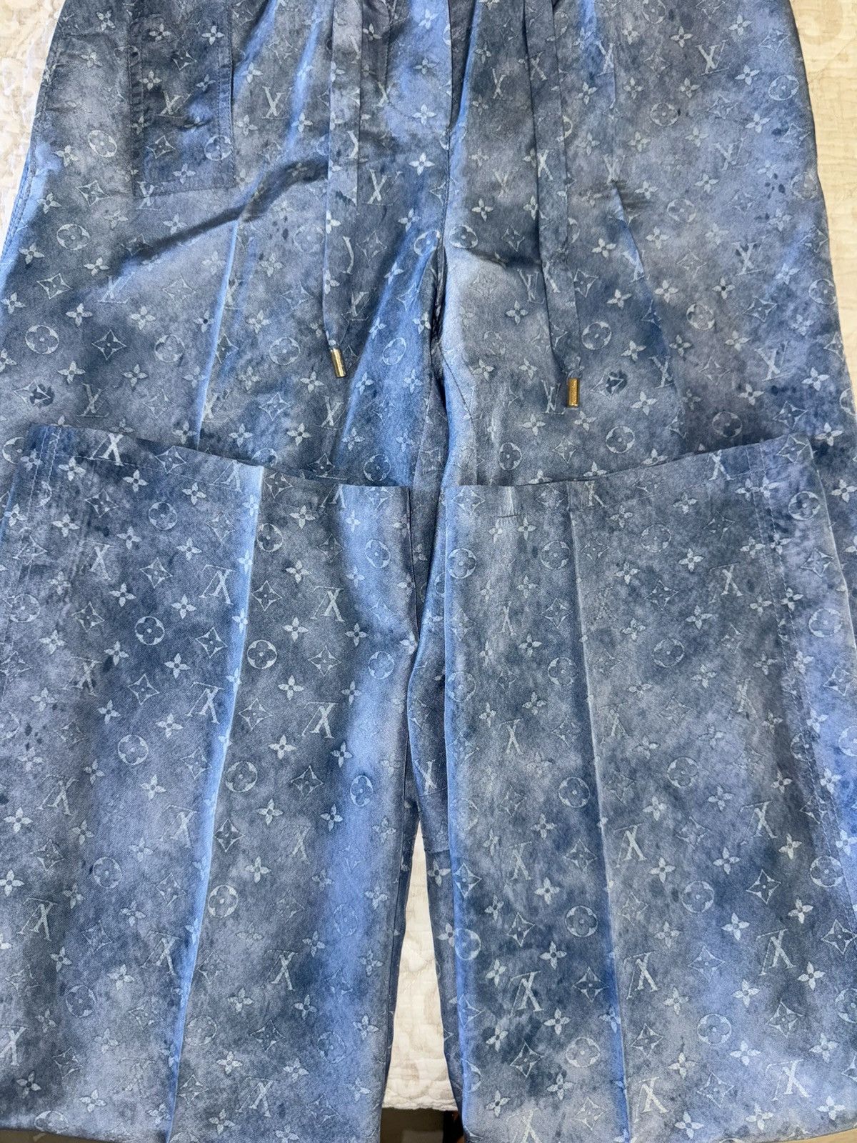 Louis Vuitton Louis Vuitton SS21 Washed Silk Monogram, IT38 Size 26" / US 2 / IT 38 - 12 Thumbnail