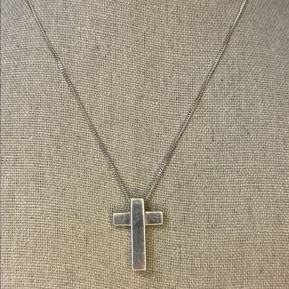 Gucci Gucci Sterling Silver Cross Pendant Necklace 16in Chain 925 Size ONE SIZE - 2 Thumbnail