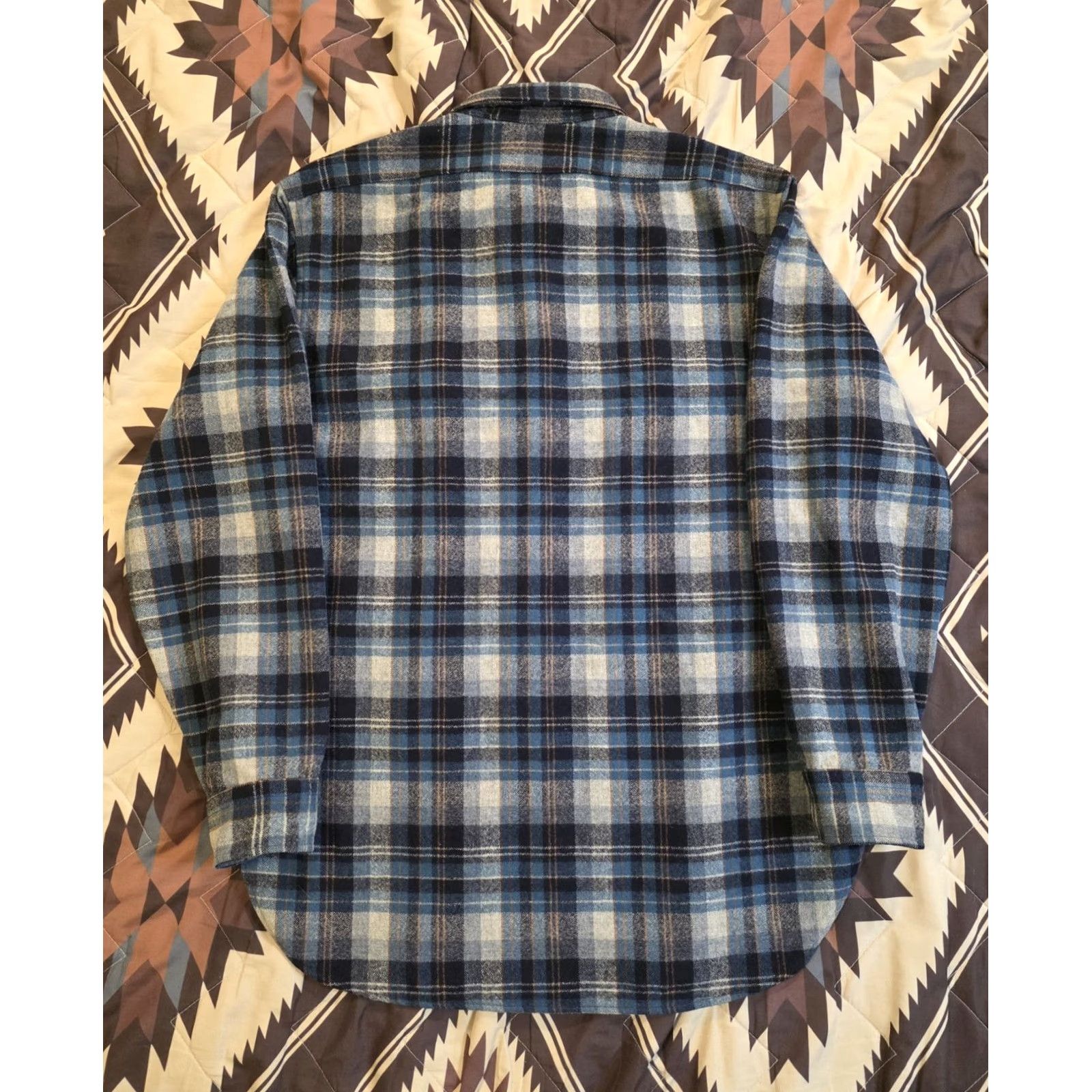 Pendleton VINTAGE Pendleton Button-Up Shirt Mens Medium Wool Flannel Blue Plaid EUC Size US M / EU 48-50 / 2 - 3 Thumbnail