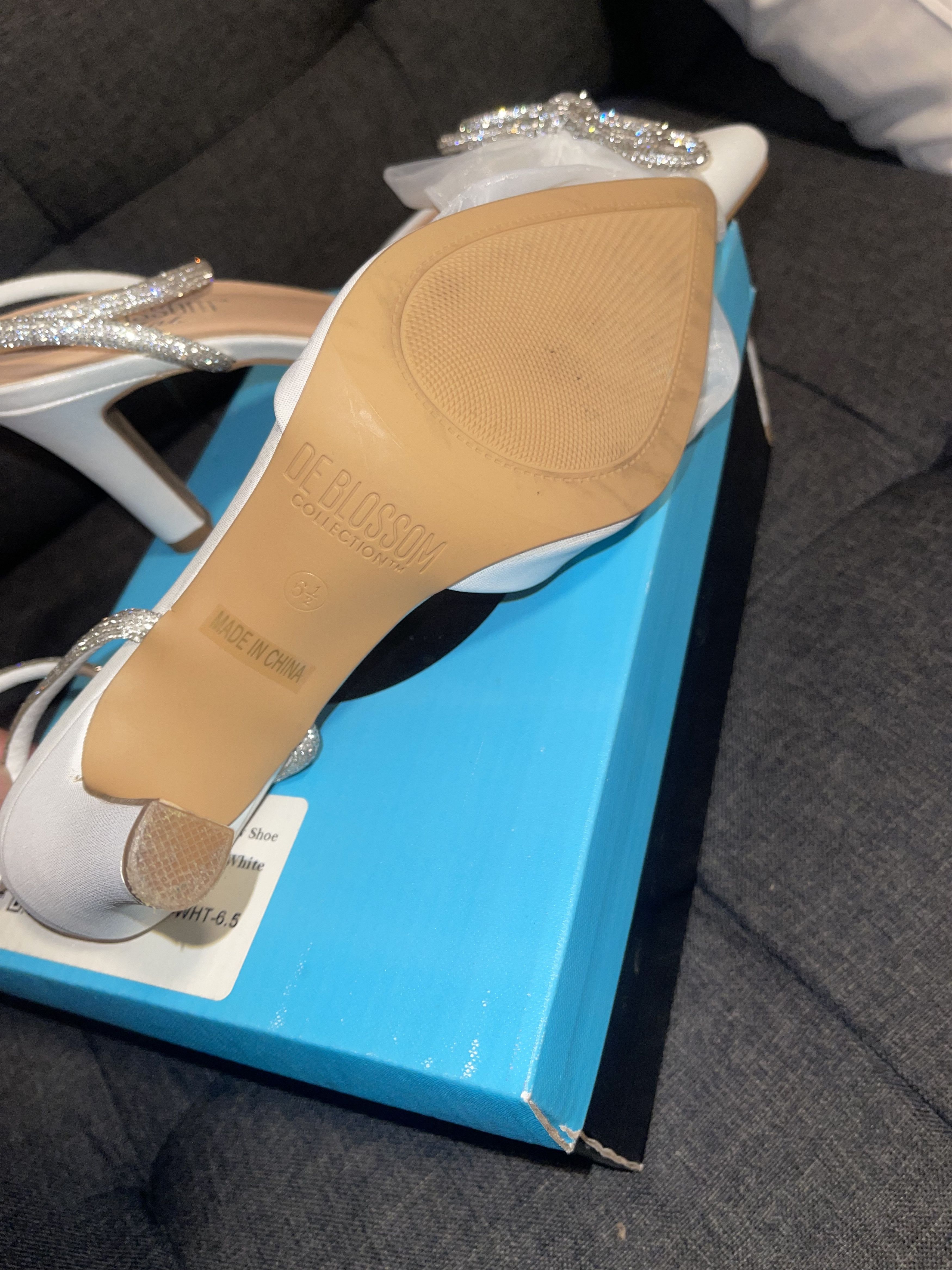 Other de Blossom ALMA-19 Rhinestone Bow White Satin Pumps Size 6.5 Size US 6.5 / IT 36.5 - 4 Thumbnail