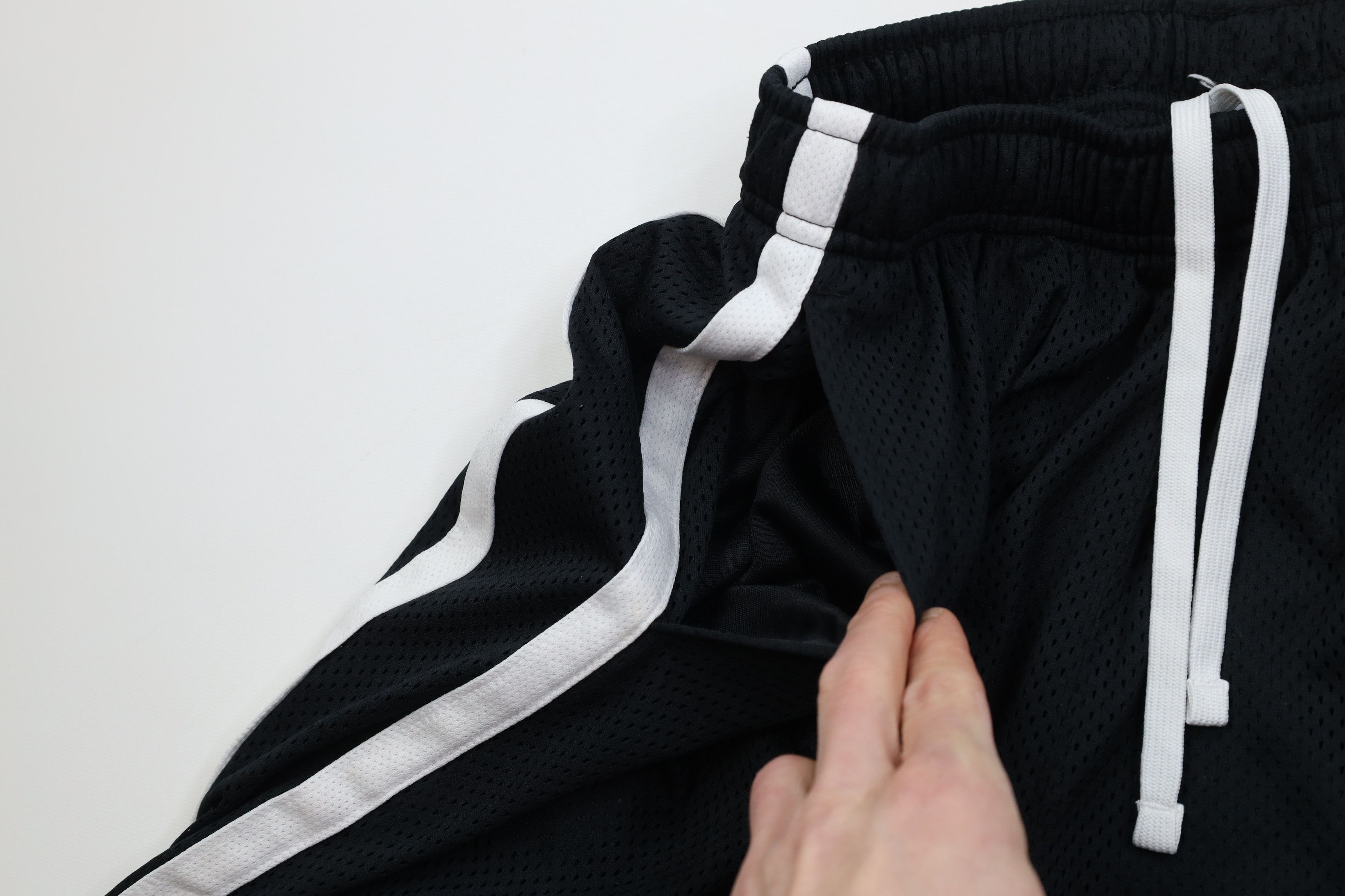 Nike Vintage Nike Scott Mini Swoosh Irish Baseball Mesh Shorts Size US 32 / EU 48 - 7 Thumbnail