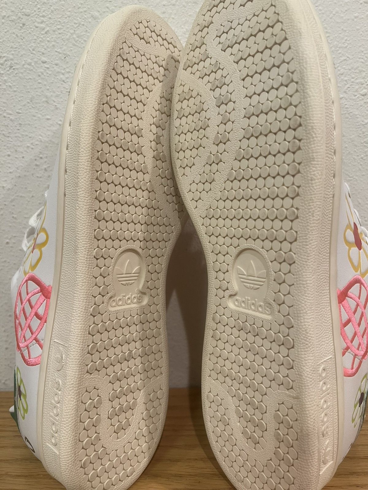 Adidas Adidas Stan Smith Large Doodles Women's size 9 FX5653 Size US 9 / IT 39 - 8 Thumbnail