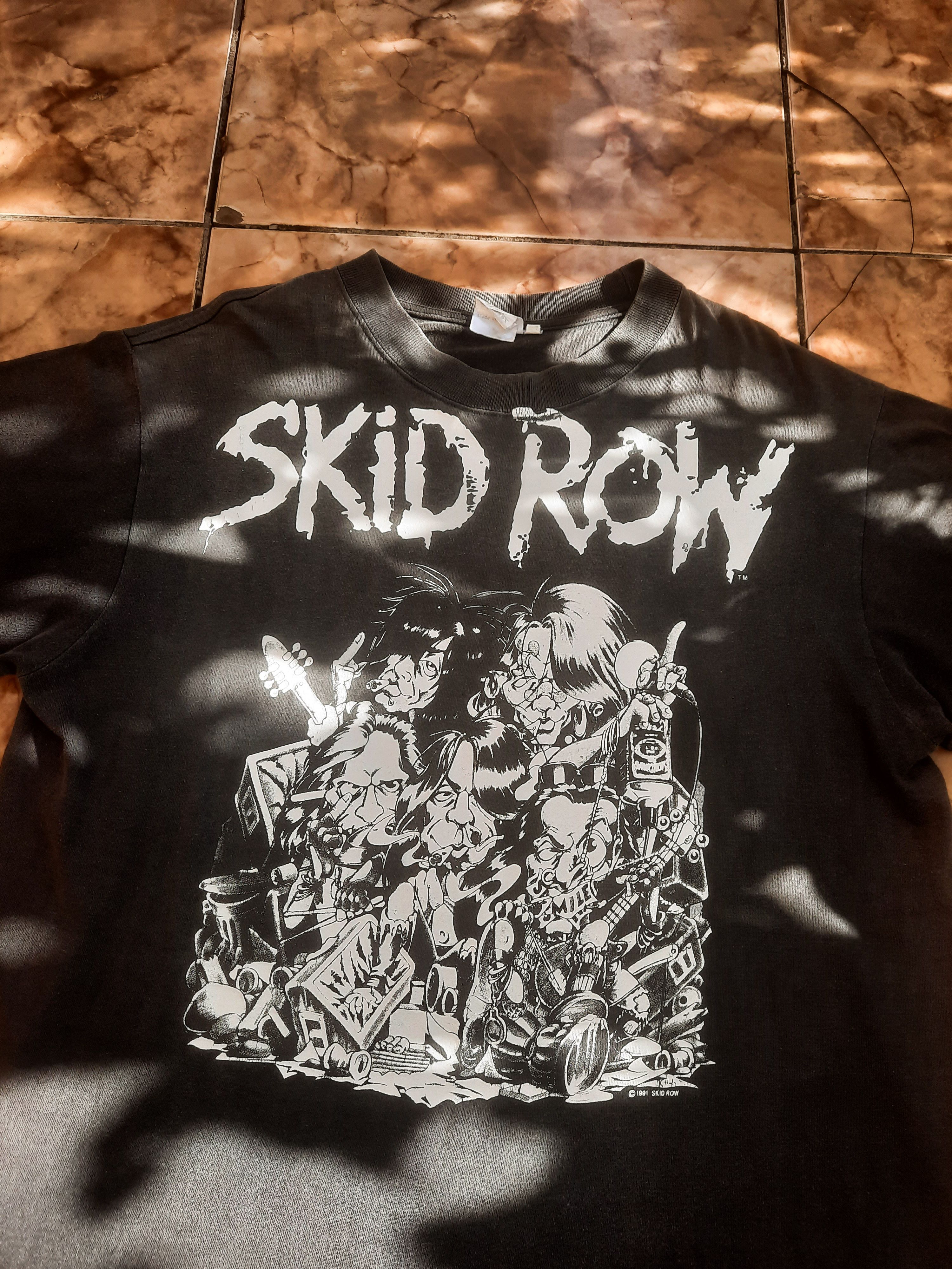 Band Tees SKID ROW 1991 JAPAN TOUR Size US L / EU 52-54 / 3 - 1 Thumbnail