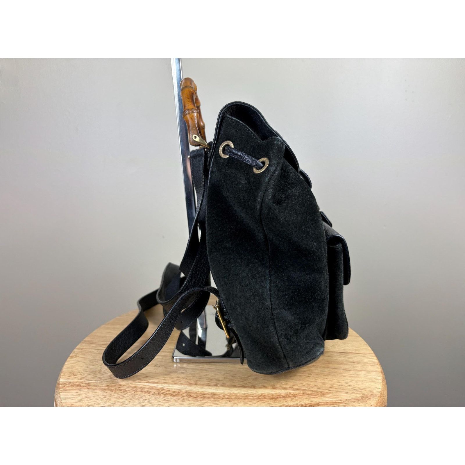 Gucci Authentic Gucci Black Suede Bamboo Handle Backpack Size ONE SIZE - 3 Thumbnail