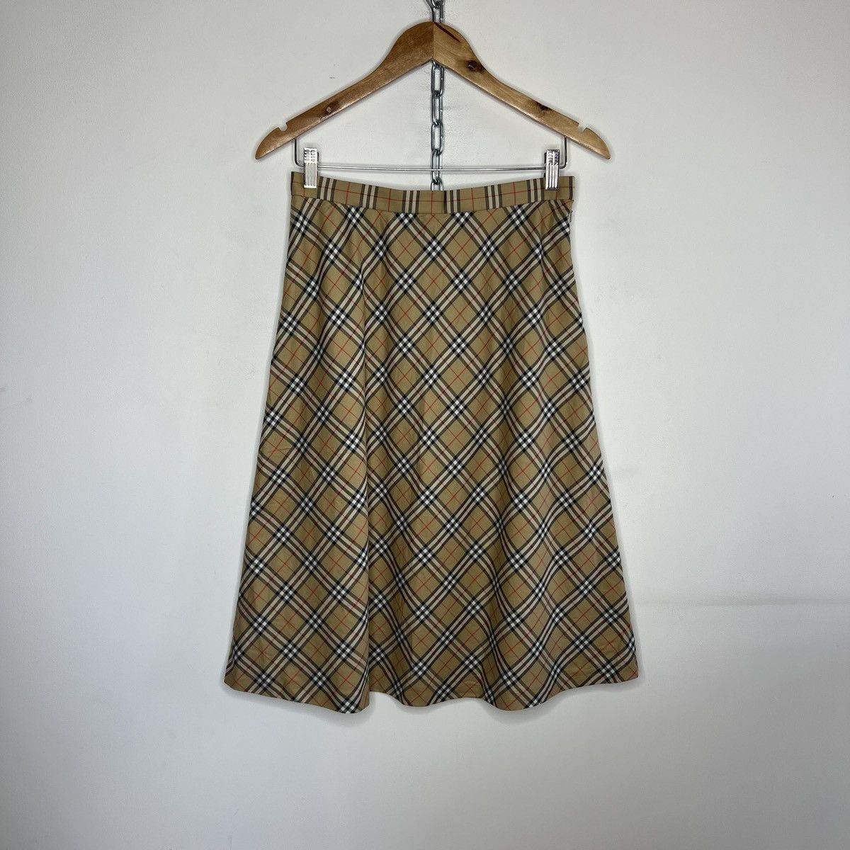 Burberry Burberry Mini Skirt Nova Check NEVER WORN Size 32" / US 10 / IT 46 - 1 Thumbnail