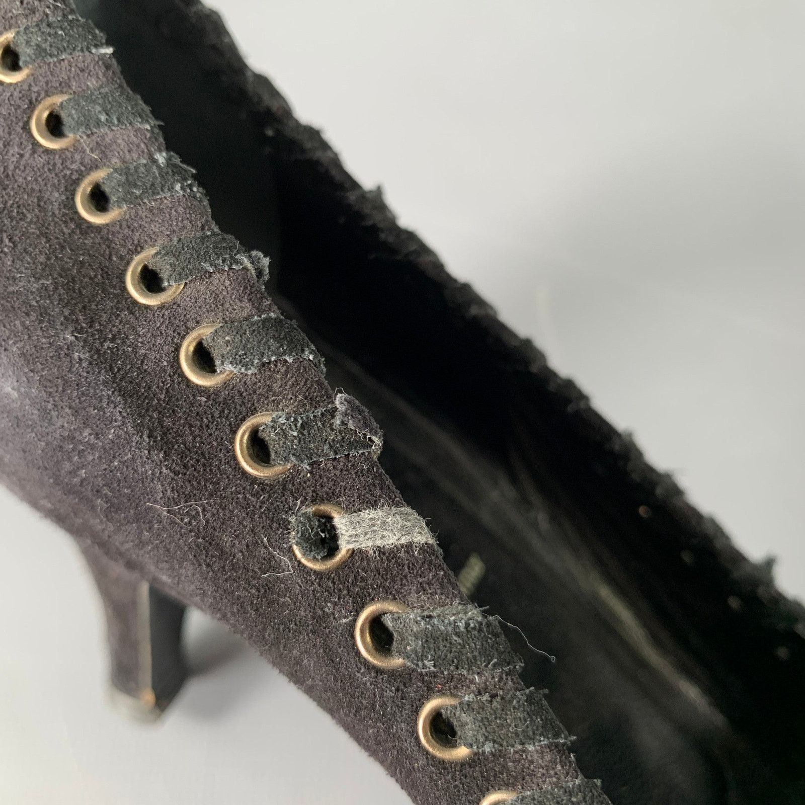 Prada PRADA Size 7.5 Black Suede Beaded Embellishment Heels Pumps Size US 7.5 / IT 37.5 - 9 Thumbnail