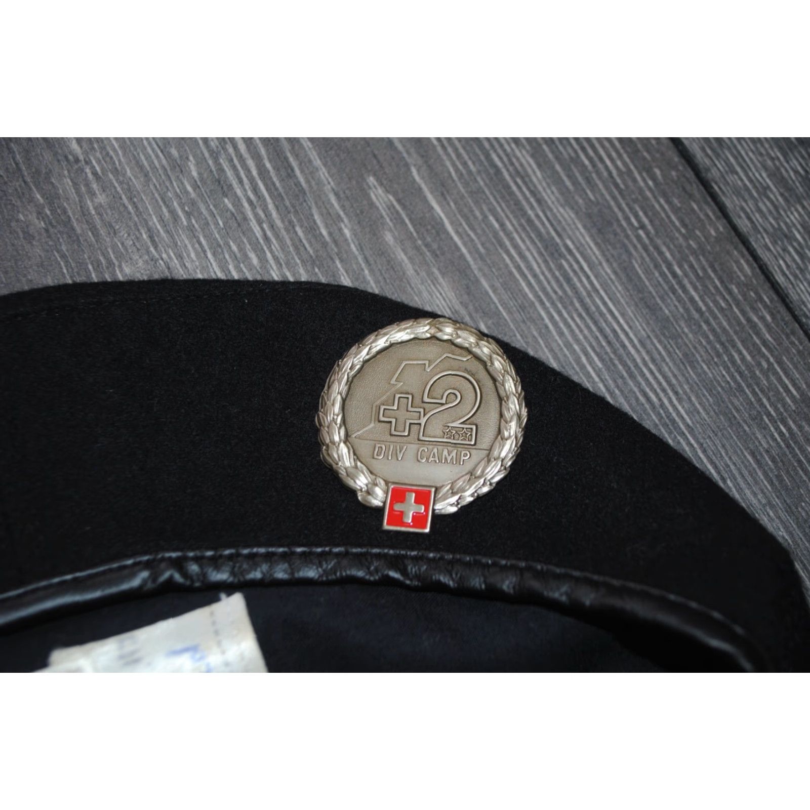 Vintage SWITZERLAND SWISS BERET HAT BADGE ARMY MILITARY VINTAGE 90S WOOL BLACK DIV CAMP2 SIDE? Size ONE SIZE - 2 Thumbnail