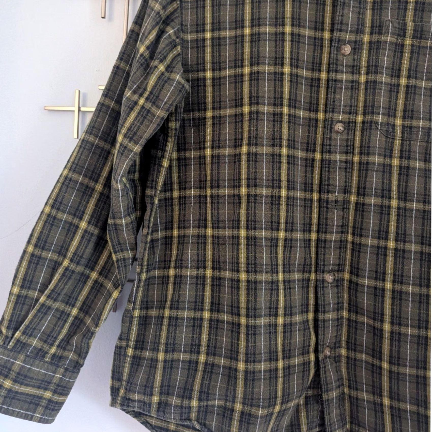 Vintage Cabelas Button-Down Shirt Plaid Flannel Mens M Green Yellow Black 100% Cotton Regular Fit Long Sleeve Button-Up Chest Pocket Vintage: No Size US M / EU 48-50 / 2 - 3 Thumbnail