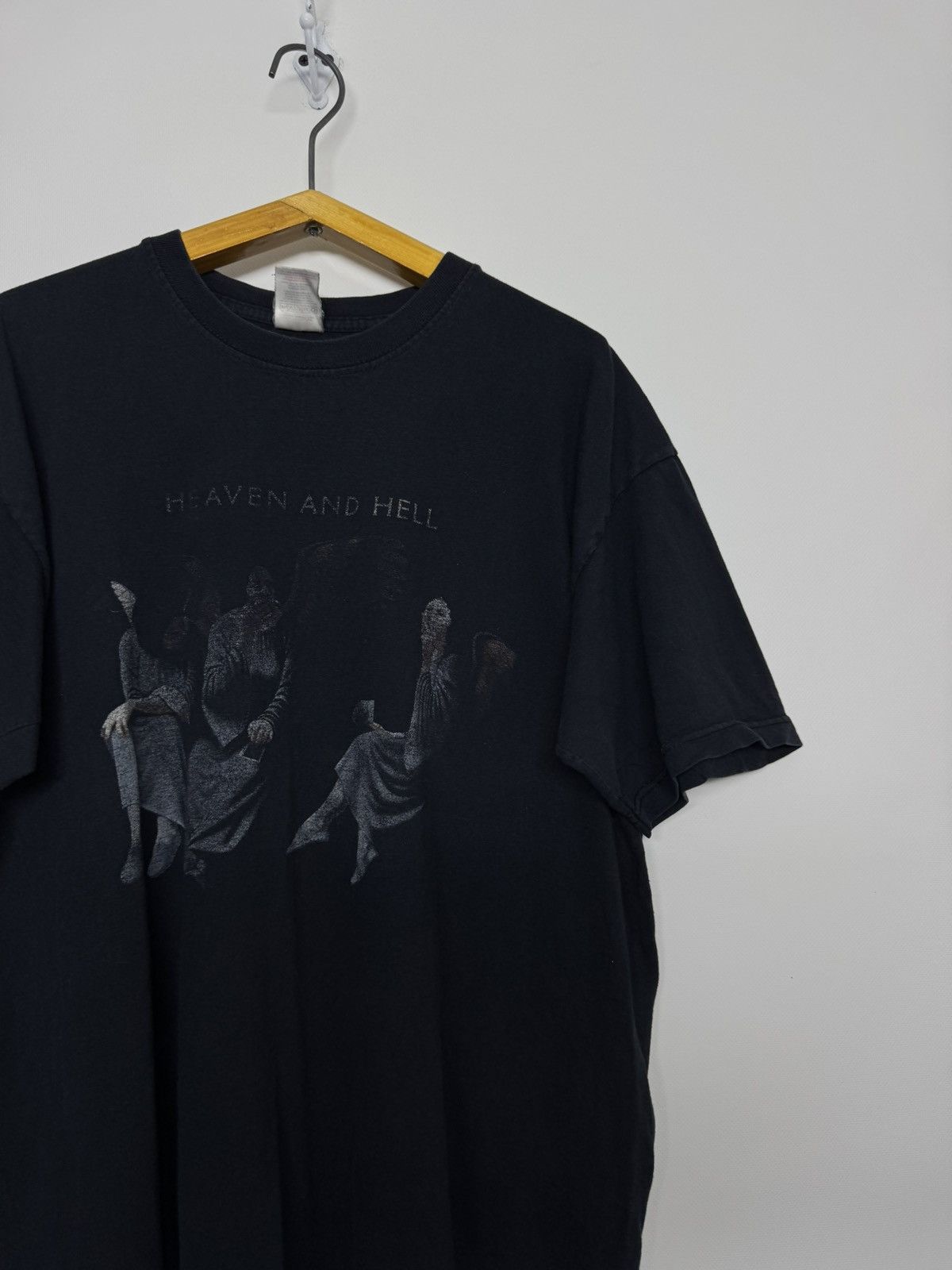 Fruit Of The Loom Vintage 2007 Heaven and Hell Black Sabbath Rock Band T-shirt Size US L / EU 52-54 / 3 - 7 Thumbnail