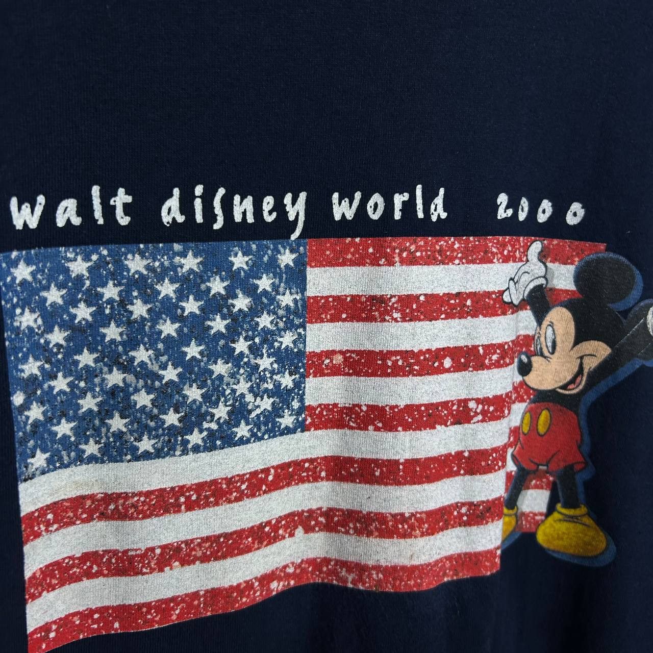 Disney Vintage Disney 2000 Mickey Mouse made in usa tee Size US M / EU 48-50 / 2 - 3 Thumbnail