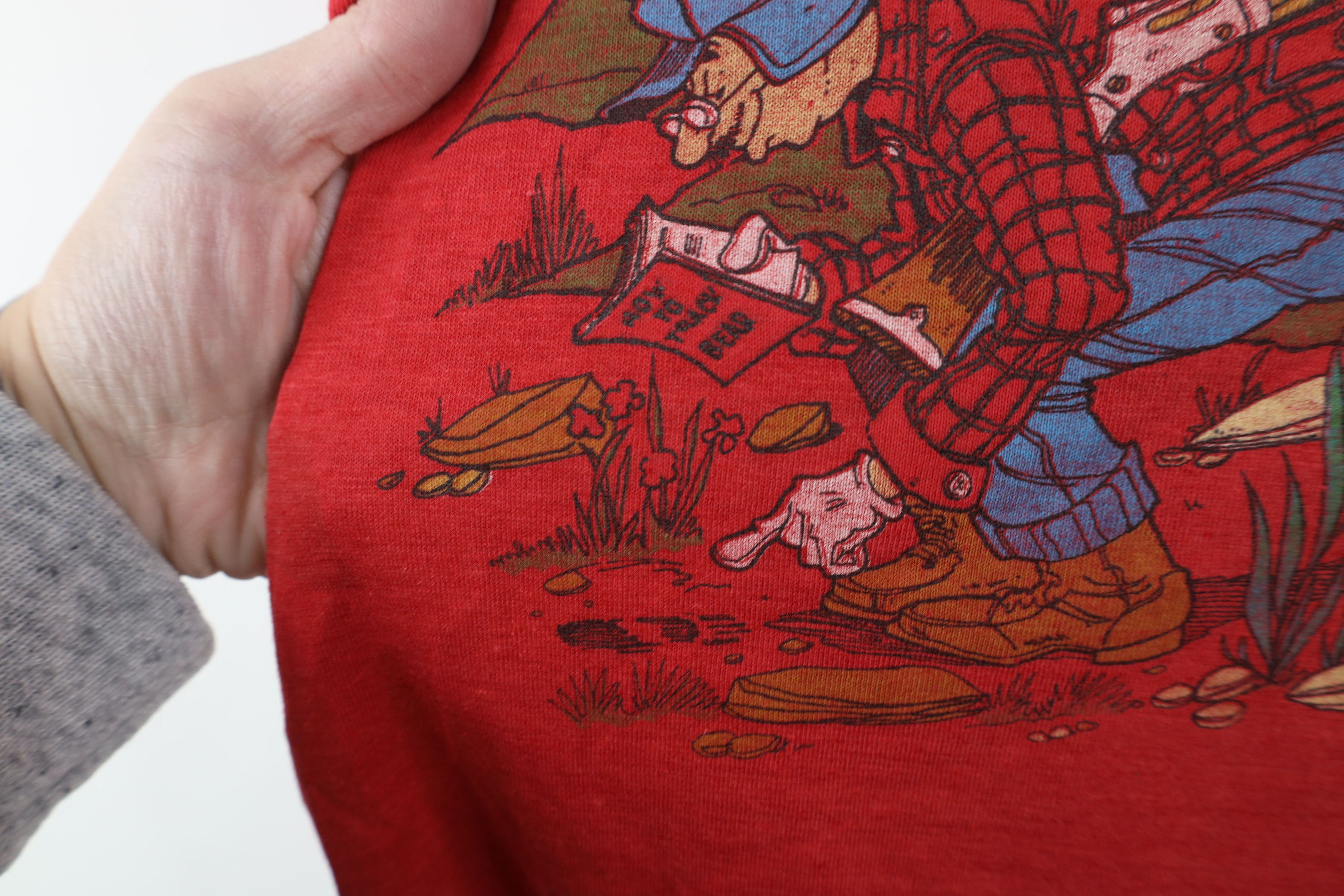 Vintage Vintage 80s Streetwear Its Best Alaska Bear T-Shirt Red USA Size US L / EU 52-54 / 3 - 6 Thumbnail