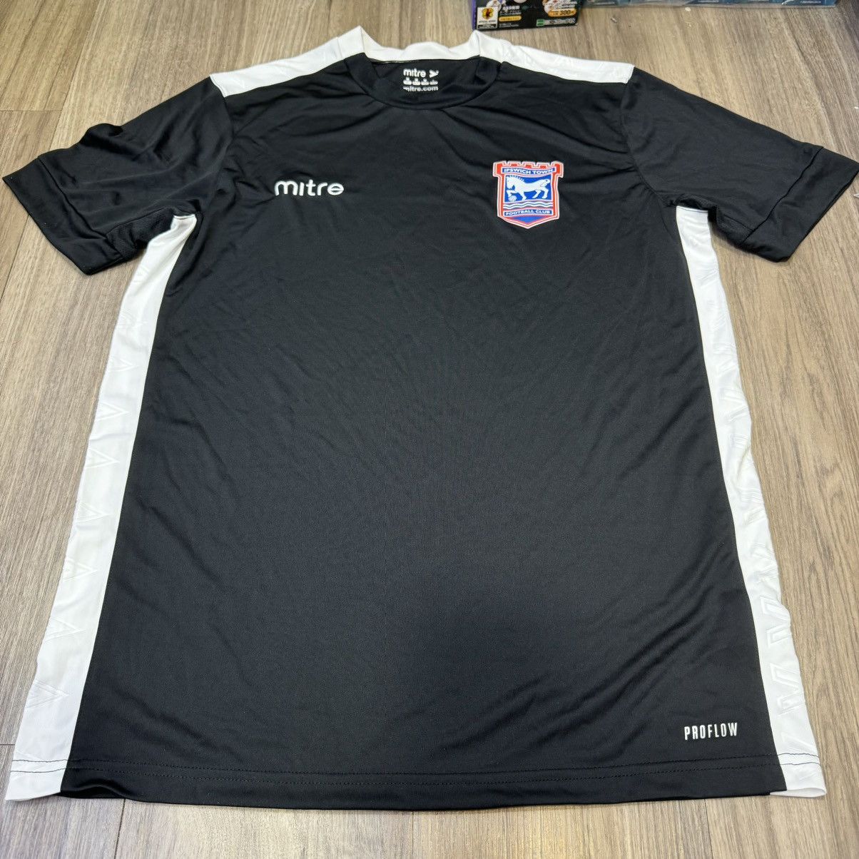 Other Ipswich Town mitre training jersey Size US M / EU 48-50 / 2 - 1 Thumbnail