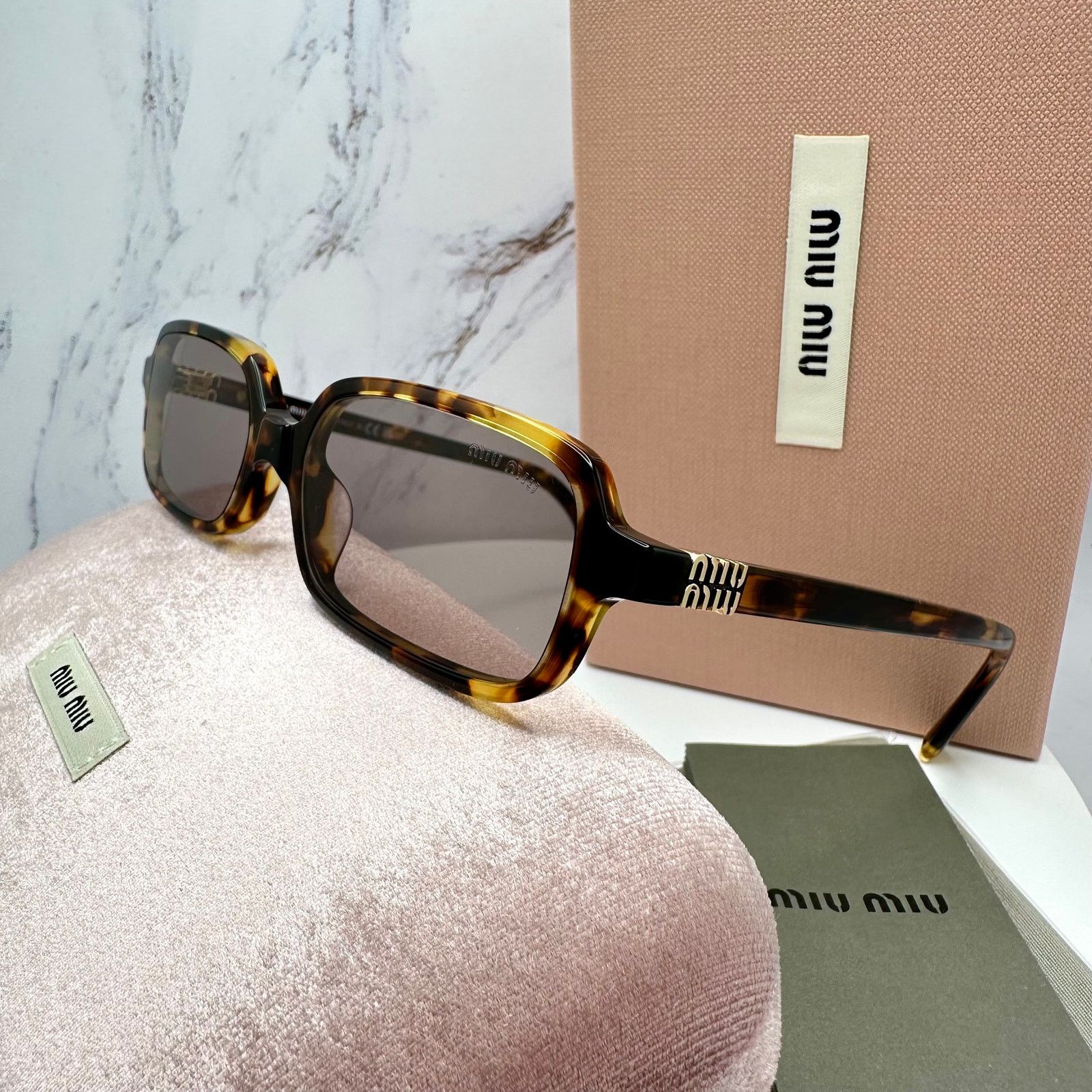 Miu Miu New MIU MIU Sunglasses Brown Tortoise Rectangular Gold Logo Size ONE SIZE - 9 Thumbnail