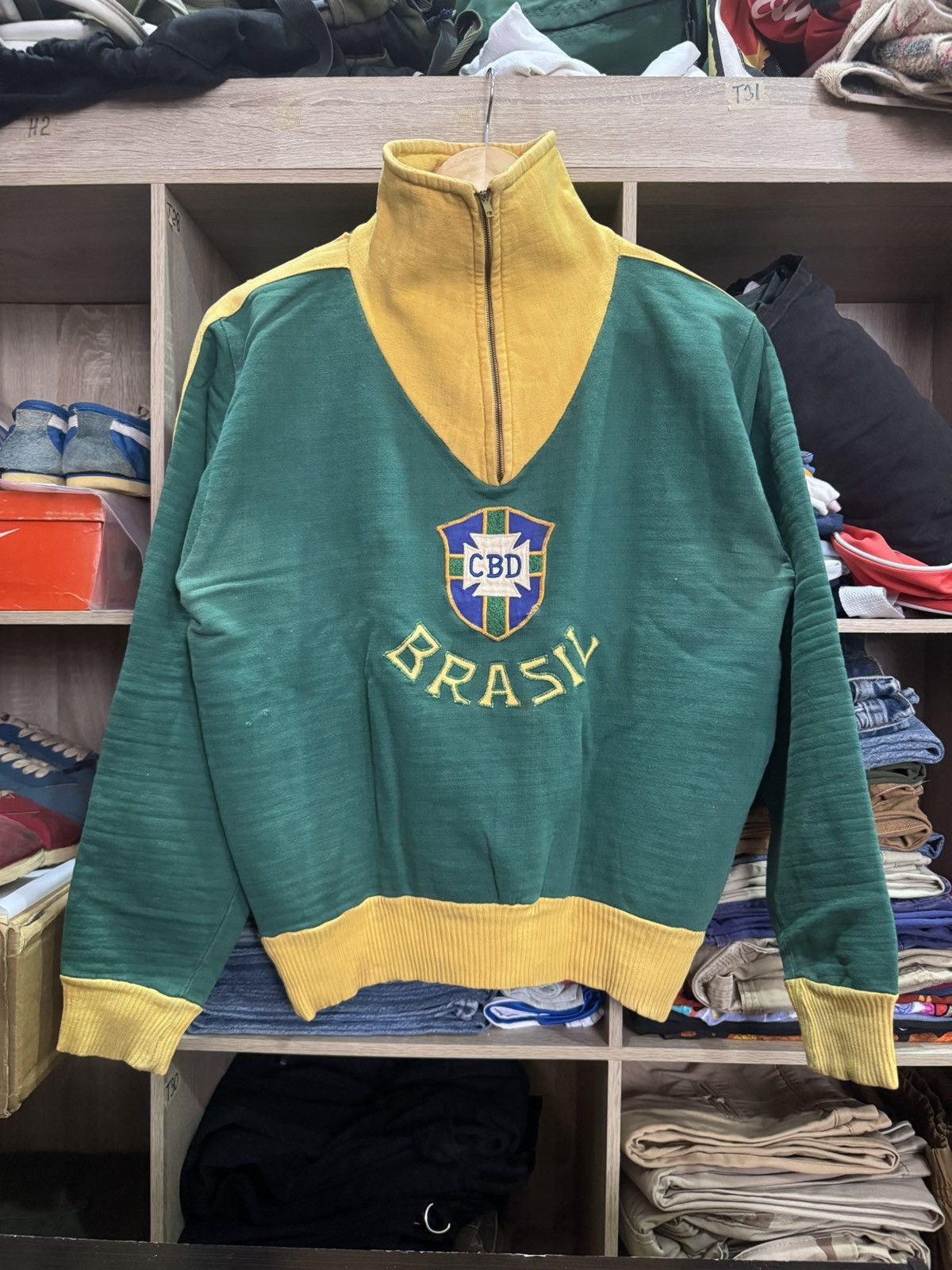 Vintage SUPER RARE Vintage 60s-70s BRAZIL Football Sweatshirt Size US M / EU 48-50 / 2 - 2 Thumbnail