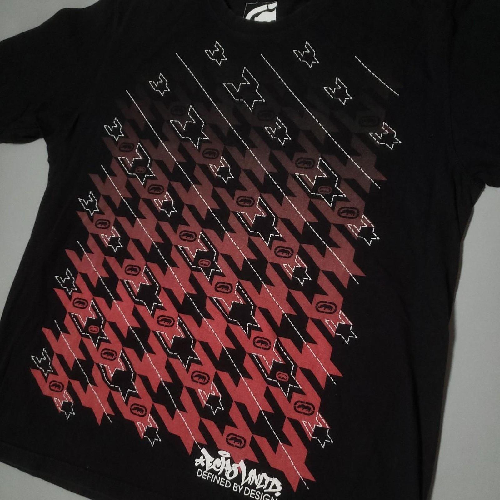 Ecko Unltd. 2000s Ecko Unlimited red ombre tee Mens 2XL Size US XXL / EU 58 / 5 - 1 Thumbnail