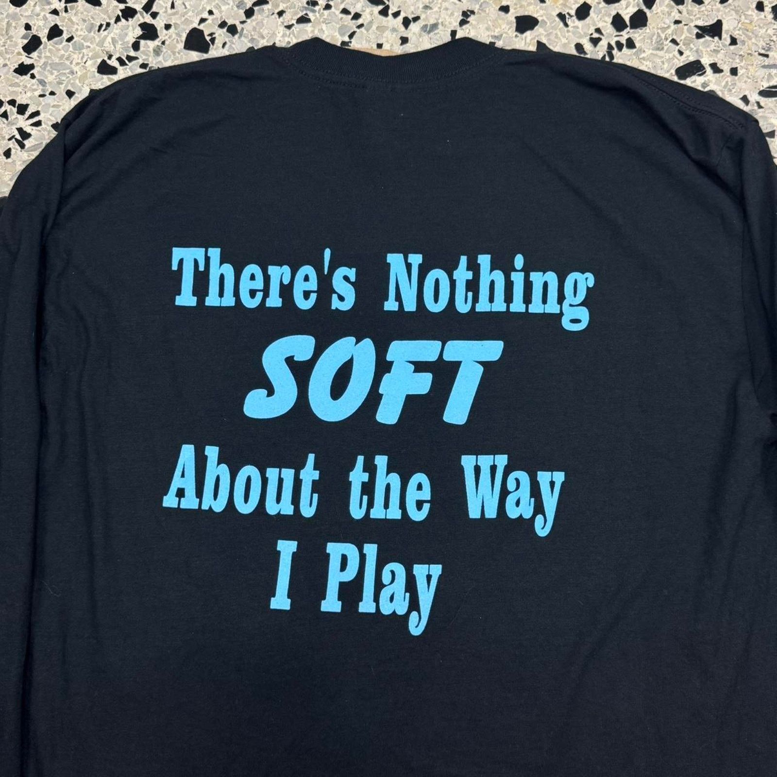 Gildan × Vintage VINTAGE Y2K ACADEMY SOFTBALL THERE'S NOTHING SOFT L/S TEE: Size US L / EU 52-54 / 3 - 2 Thumbnail