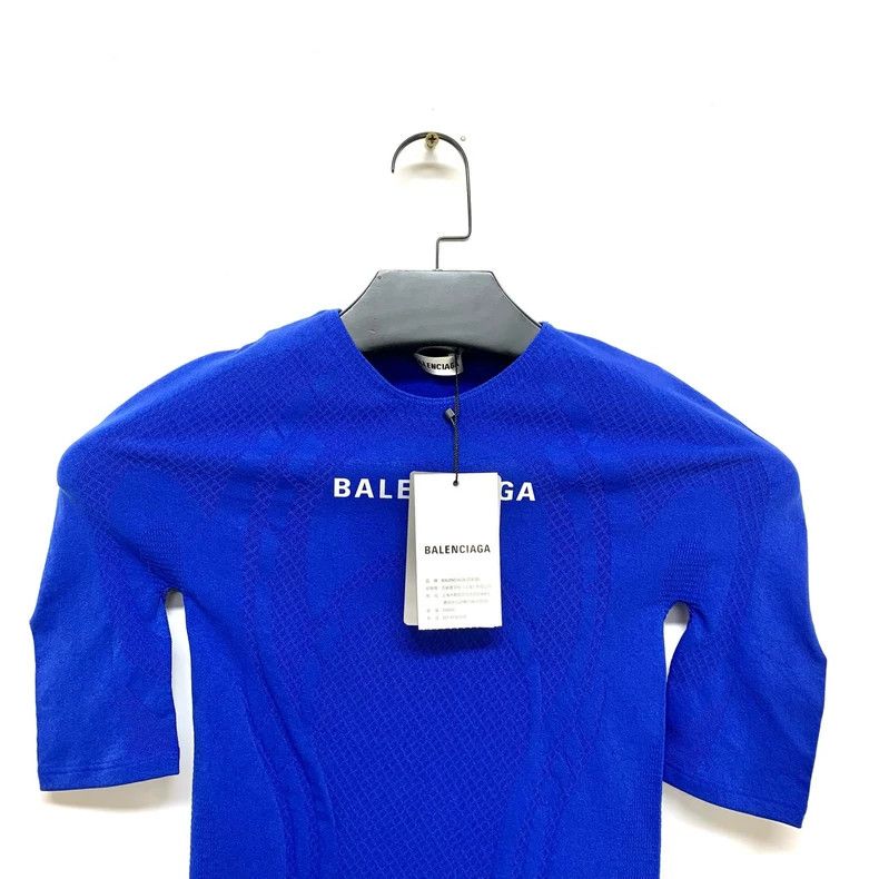 Balenciaga Balenciaga size 36 Tight short sleeves with blue chest logo Size S / US 4 / IT 40 - 5 Thumbnail