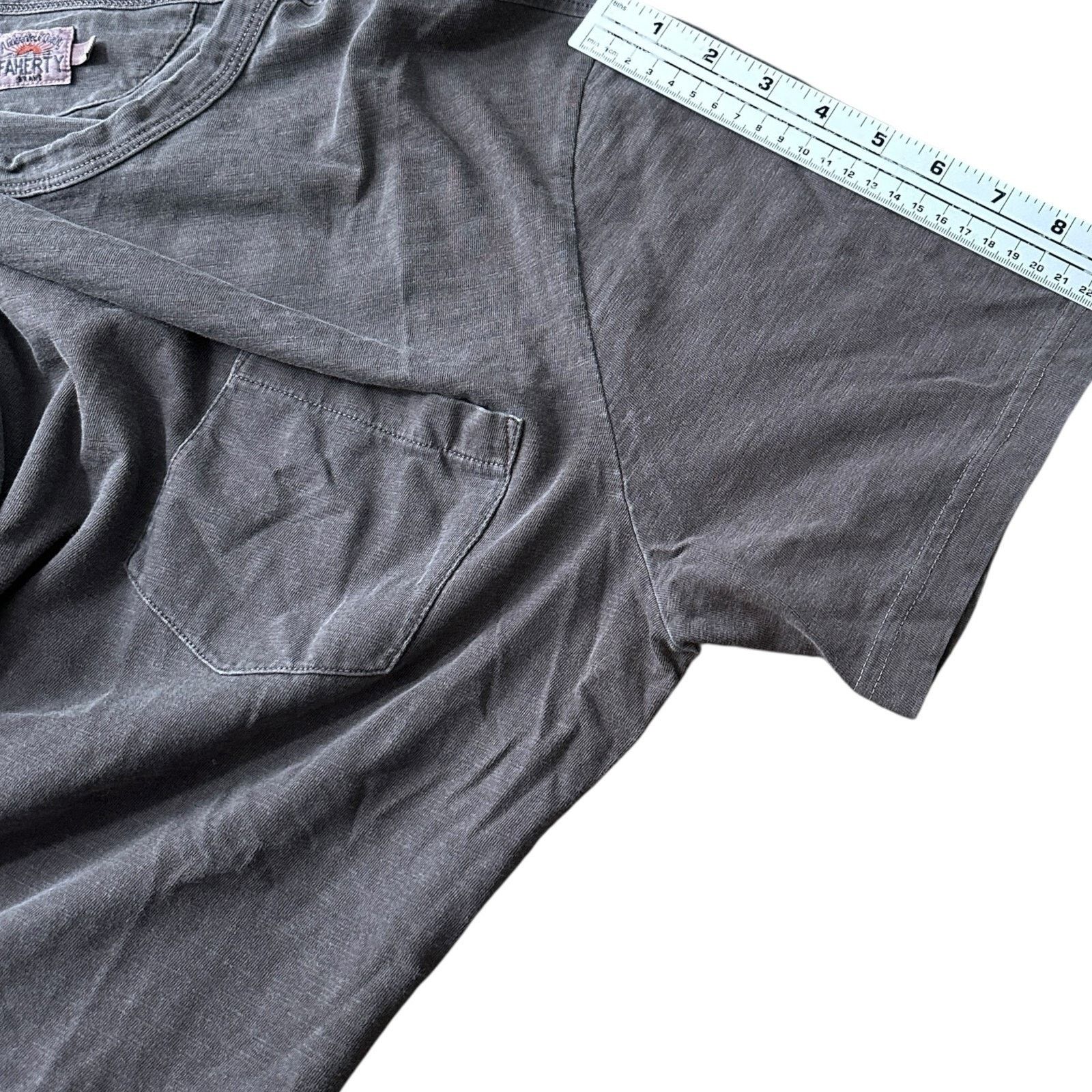 Faherty Faherty T-Shirt Men's XL Gray 100% Cotton Short Sleeve Faded Size US XL / EU 56 / 4 - 7 Thumbnail