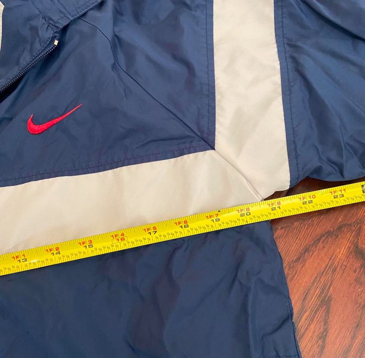 Nike L vintage y2k Nike zip up track jacket Size US L / EU 52-54 / 3 - 2 Thumbnail