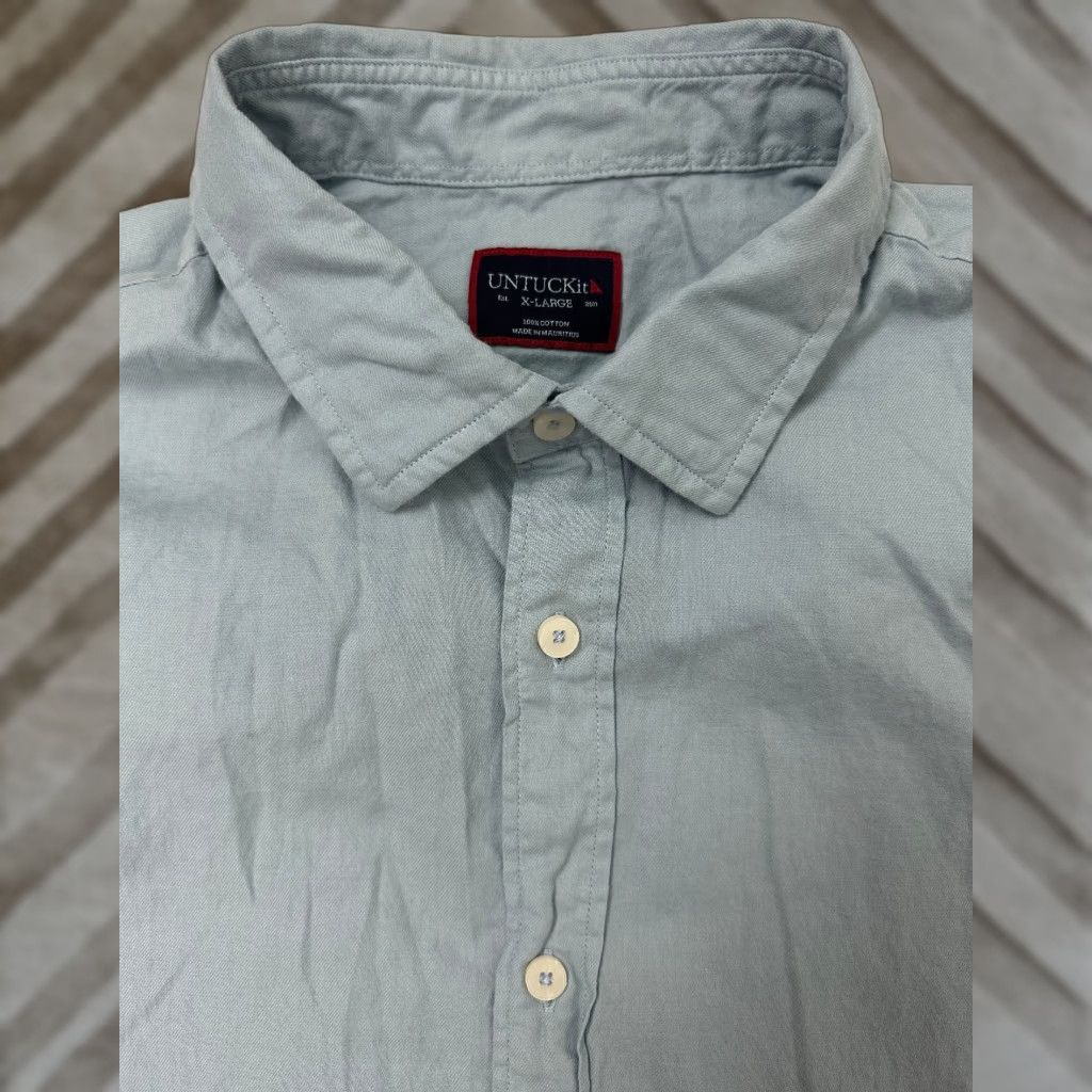 UNTUCKit UNTUCKit Shirt Men XL Light Weight Button Up Twill Cotton Short Sleeve Casual Business Blue 2000s? (no N/A) Size US XL / EU 56 / 4 - 1 Thumbnail