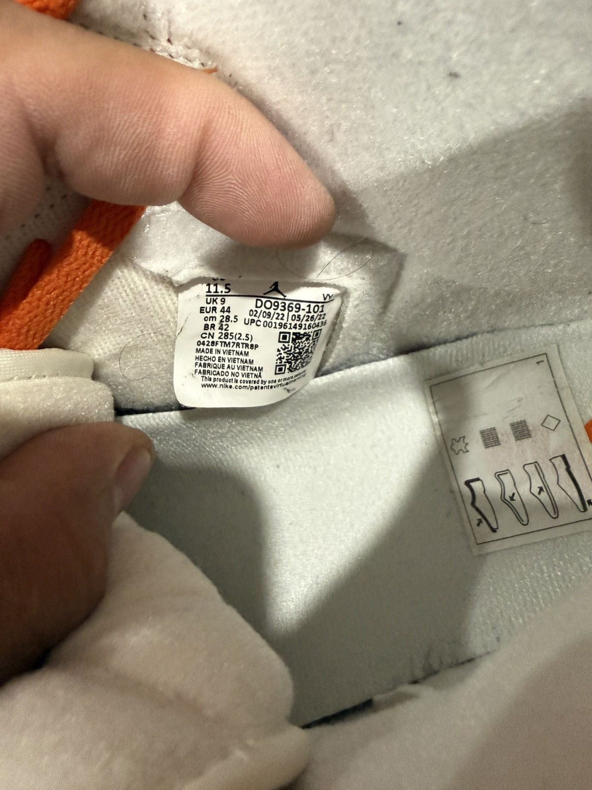 Jordan Brand Air Jordan 1 orange/white size 11.5 Size US 11.5 / IT 41.5 - 7 Thumbnail