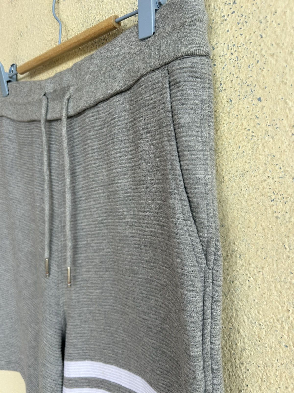 Thom Browne Thom Browne Sweat Short With 4 Bar Stripes Size US 30 / EU 46 - 4 Thumbnail
