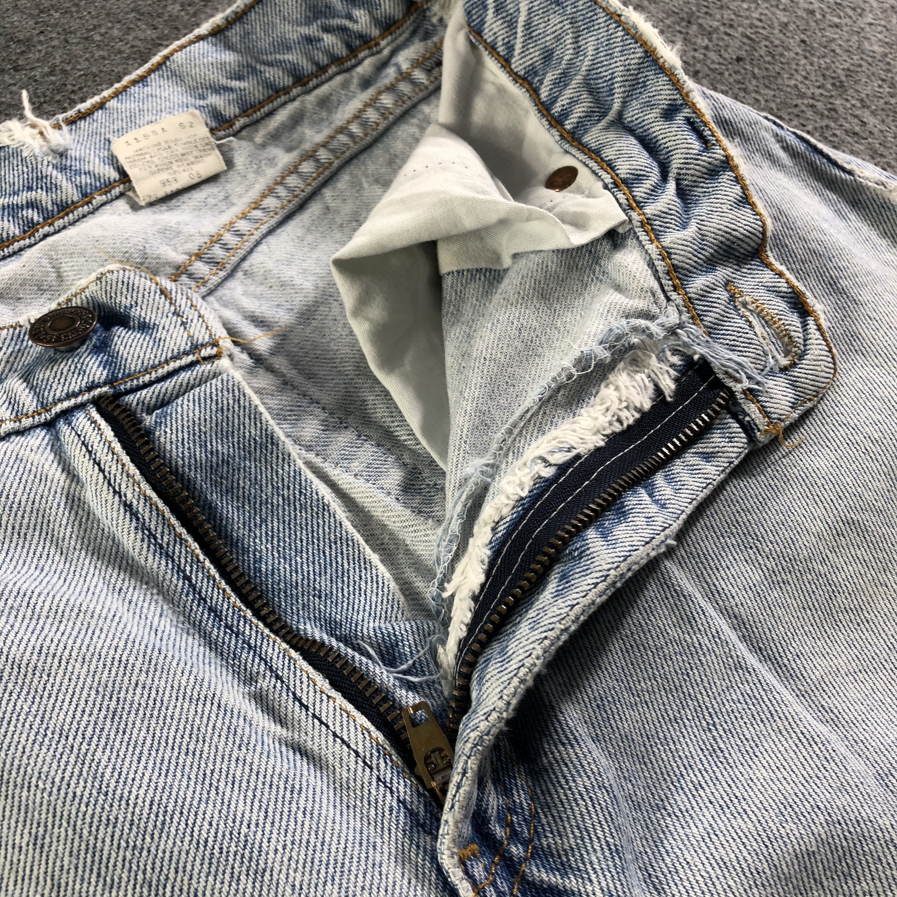 Levi's 90s Vintage Light Wash Levis 560 Jeans-J3119 Size US 30 / EU 46 - 9 Thumbnail