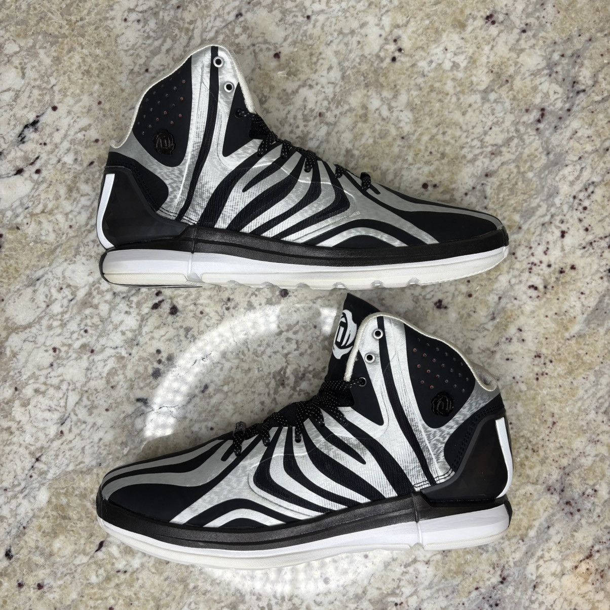 Adidas Size 11.5 -Adidas D Rose 4.5 Zebra 2014 Gently Worn With Box Size US 11.5 / EU 44-45 - 2 Thumbnail