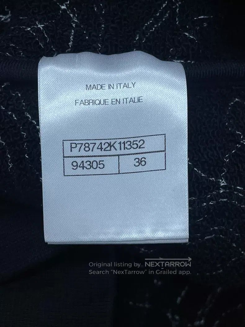 Chanel Chanel 25C black full logo printed sweatshirt Size XS / US 0-2 / IT 36-38 - 5 Thumbnail
