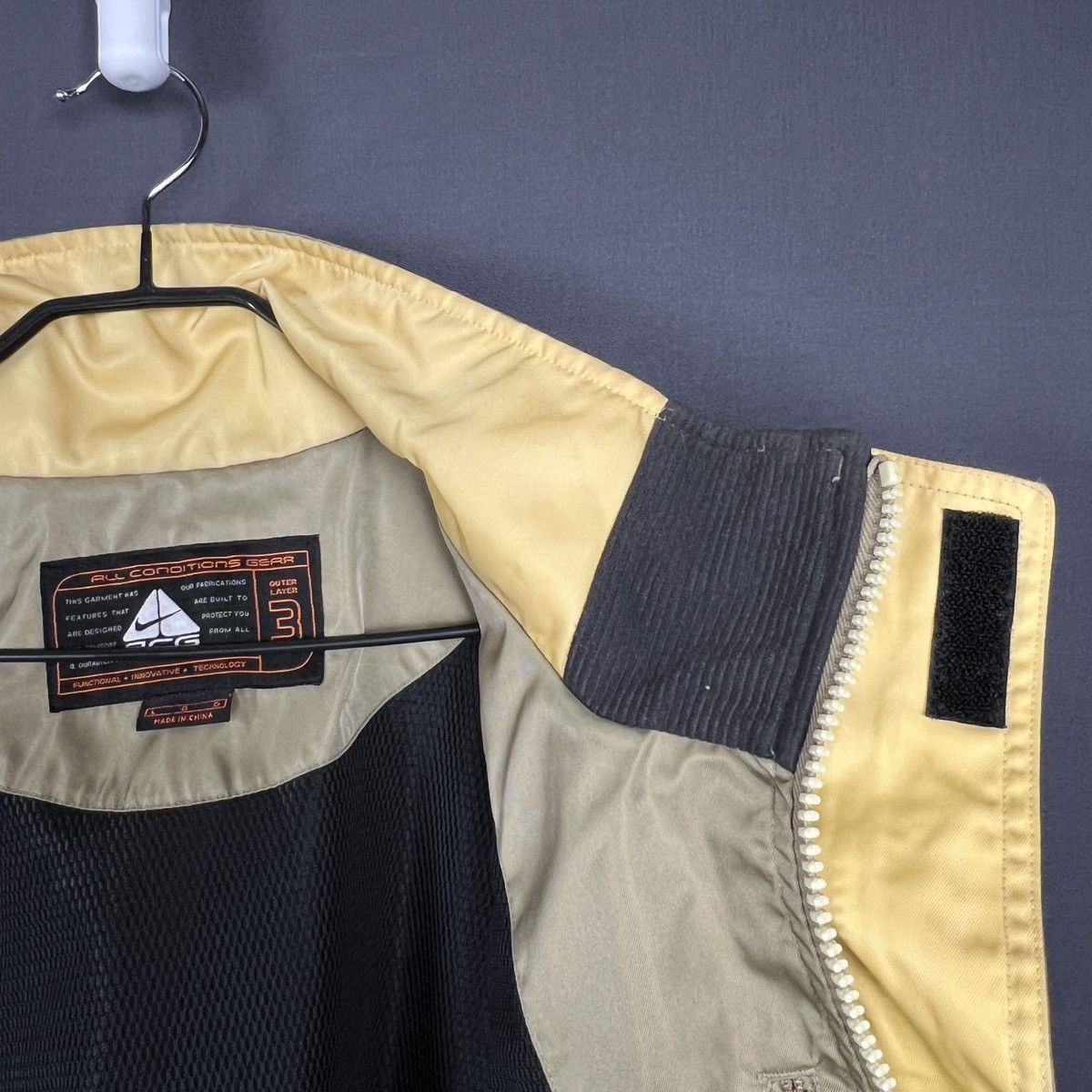 Vintage Vintage Nike ACG Outer Layer 3 Jacket 90s Size L Size US L / EU 52-54 / 3 - 10 Thumbnail